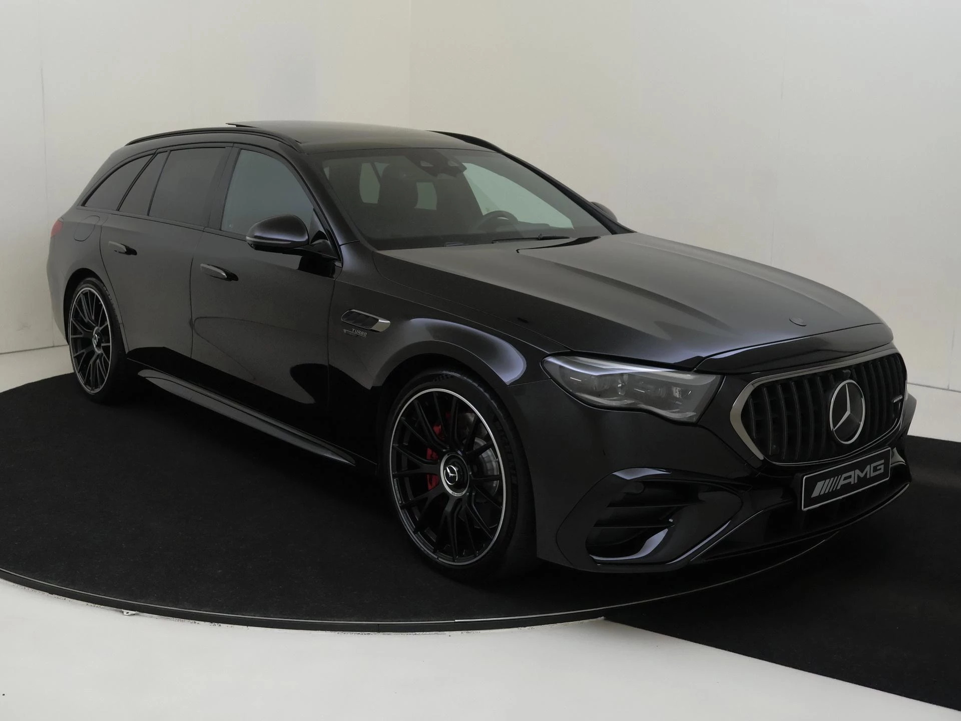 Mercedes-Benz-E-Klasse-image-1