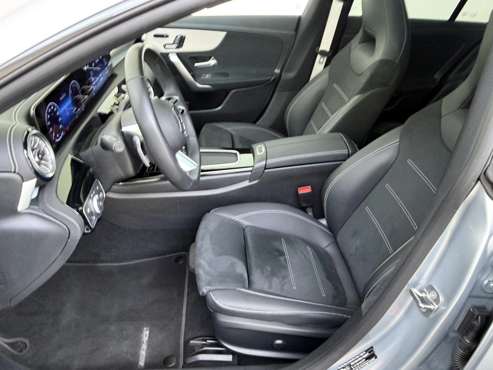 Mercedes-Benz-CLA-image-14