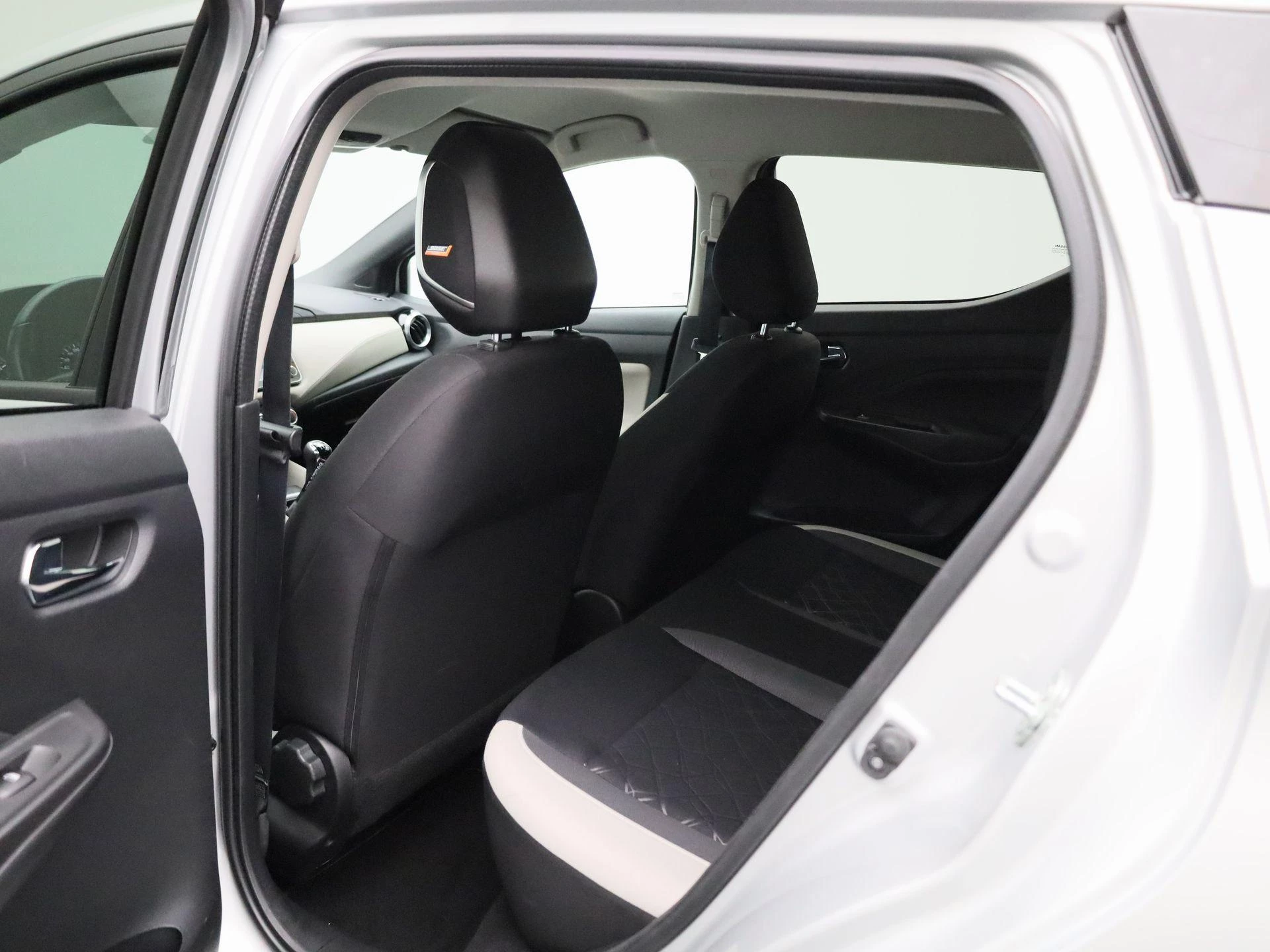 Nissan-Micra-image-9