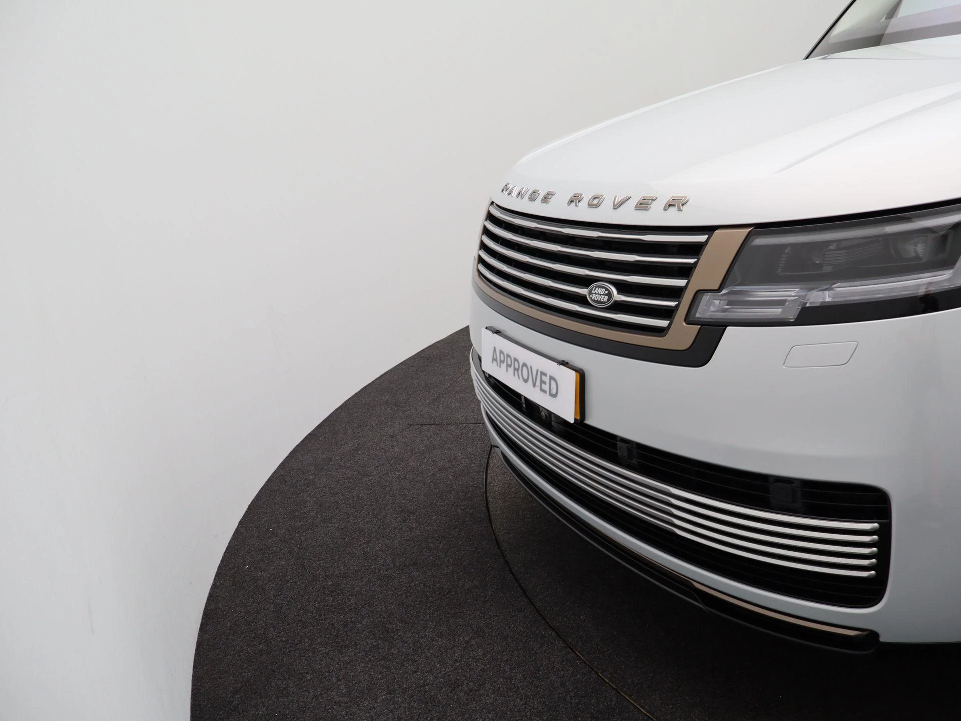 Land Rover Range Rover 3.0 P510e SV PHEV