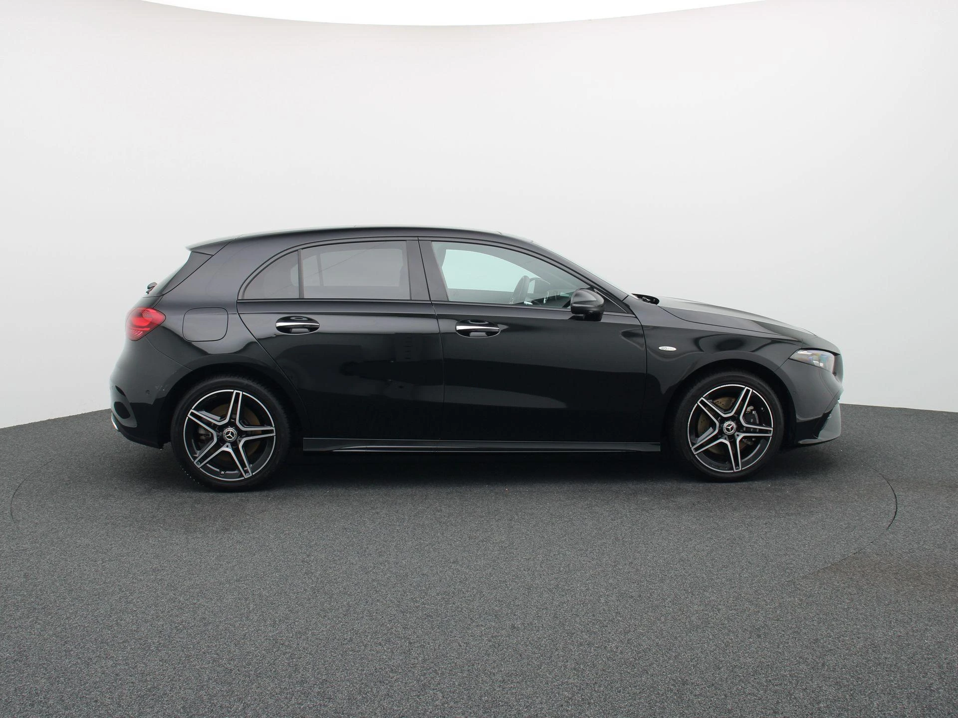 Mercedes-Benz-A-Klasse-image-5