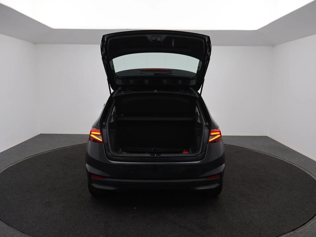 Škoda Fabia Fabia 1.0i Ambition *APP CONNECT*PDC*ZETELVERWARMING*AIRCO*DAB*...