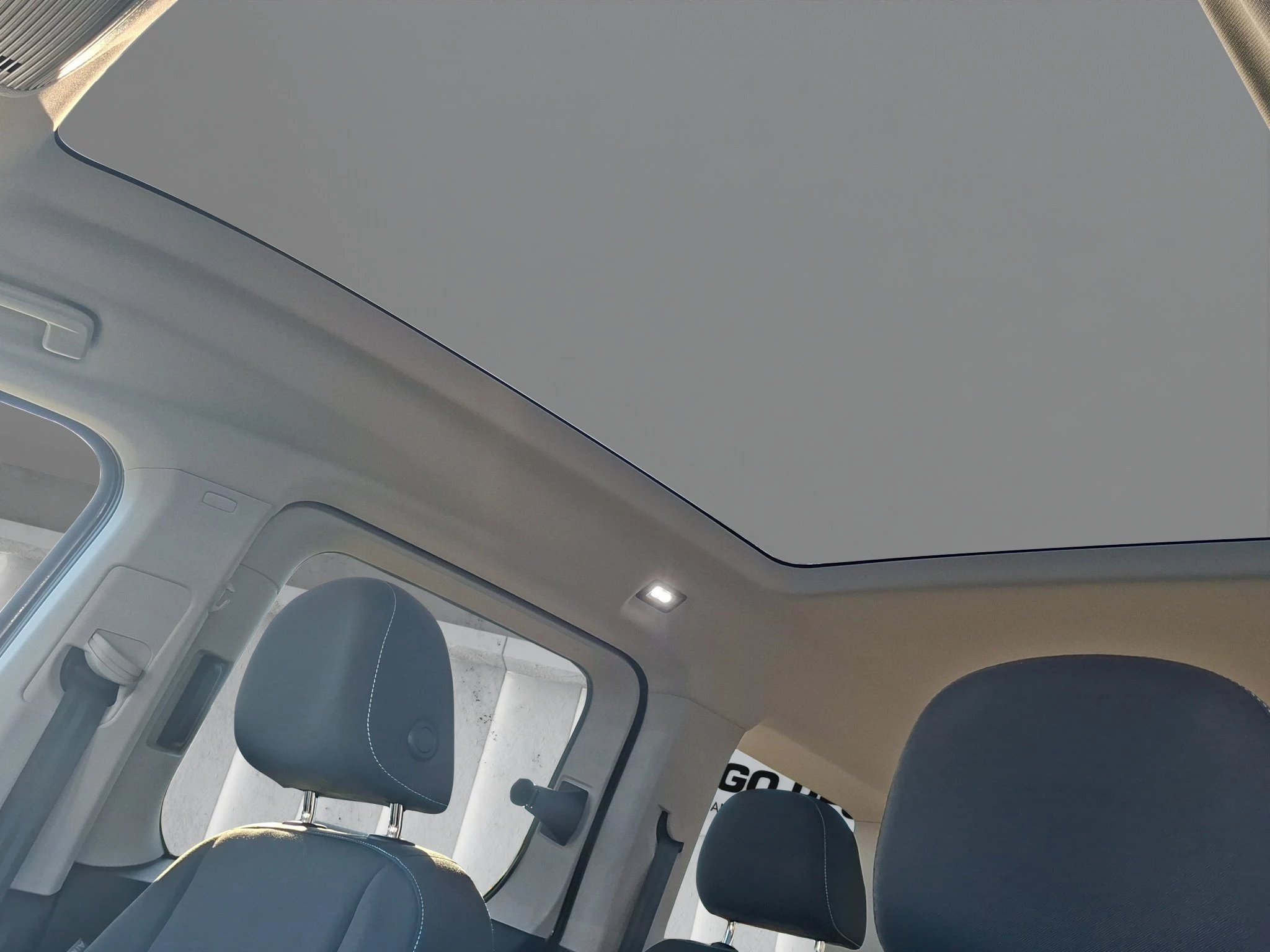 Ford Tourneo Connect Active 2.0 EB Aut. | LED | AHK | Pano | RFK | SHZ | LMF