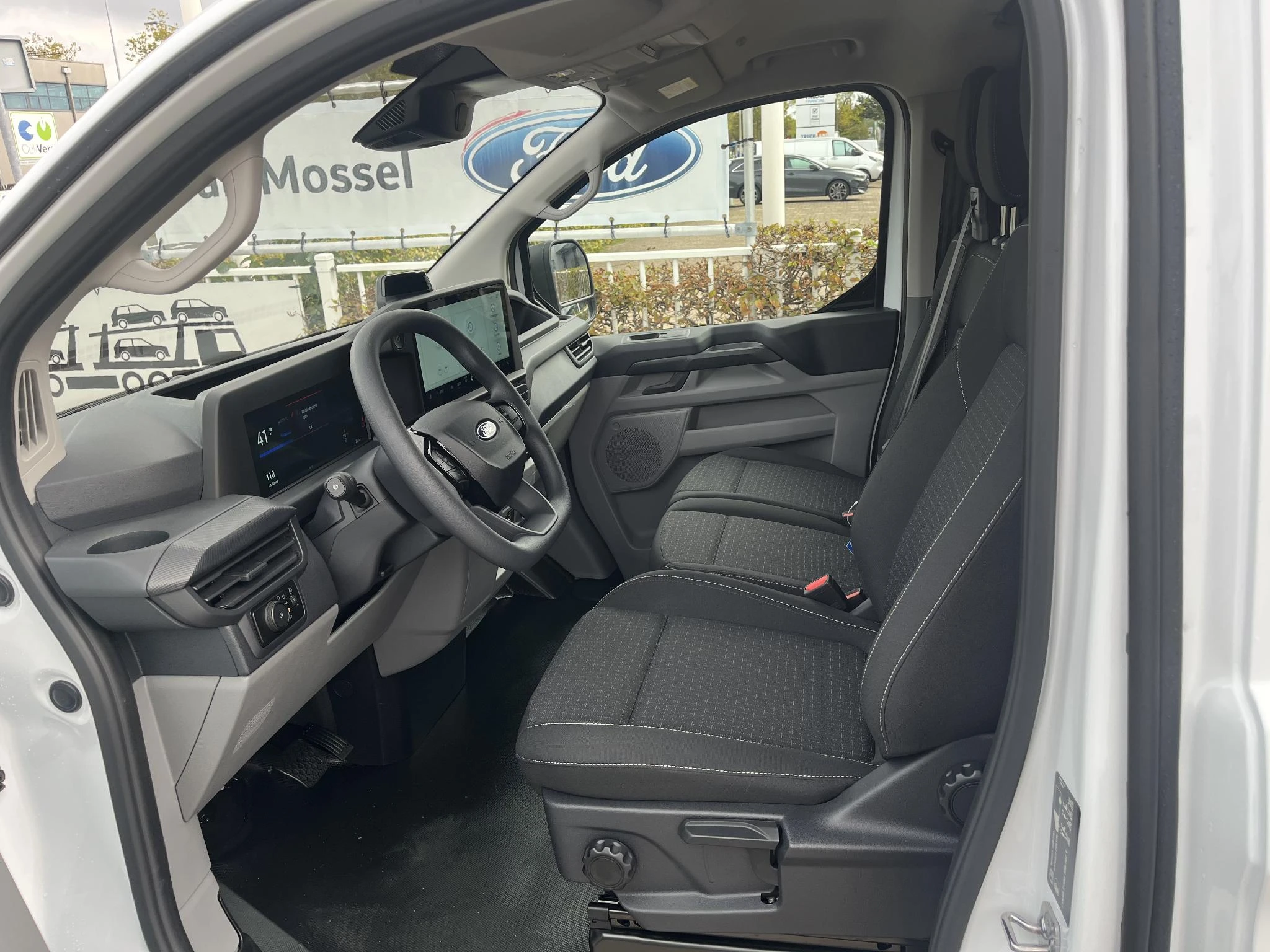 Ford-E-Transit-image-7