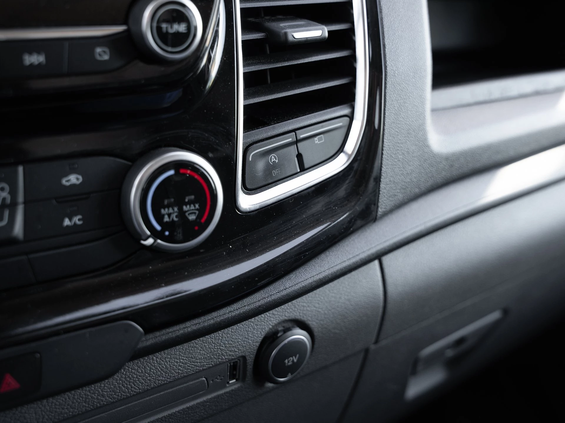 Ford-Transit-image-15