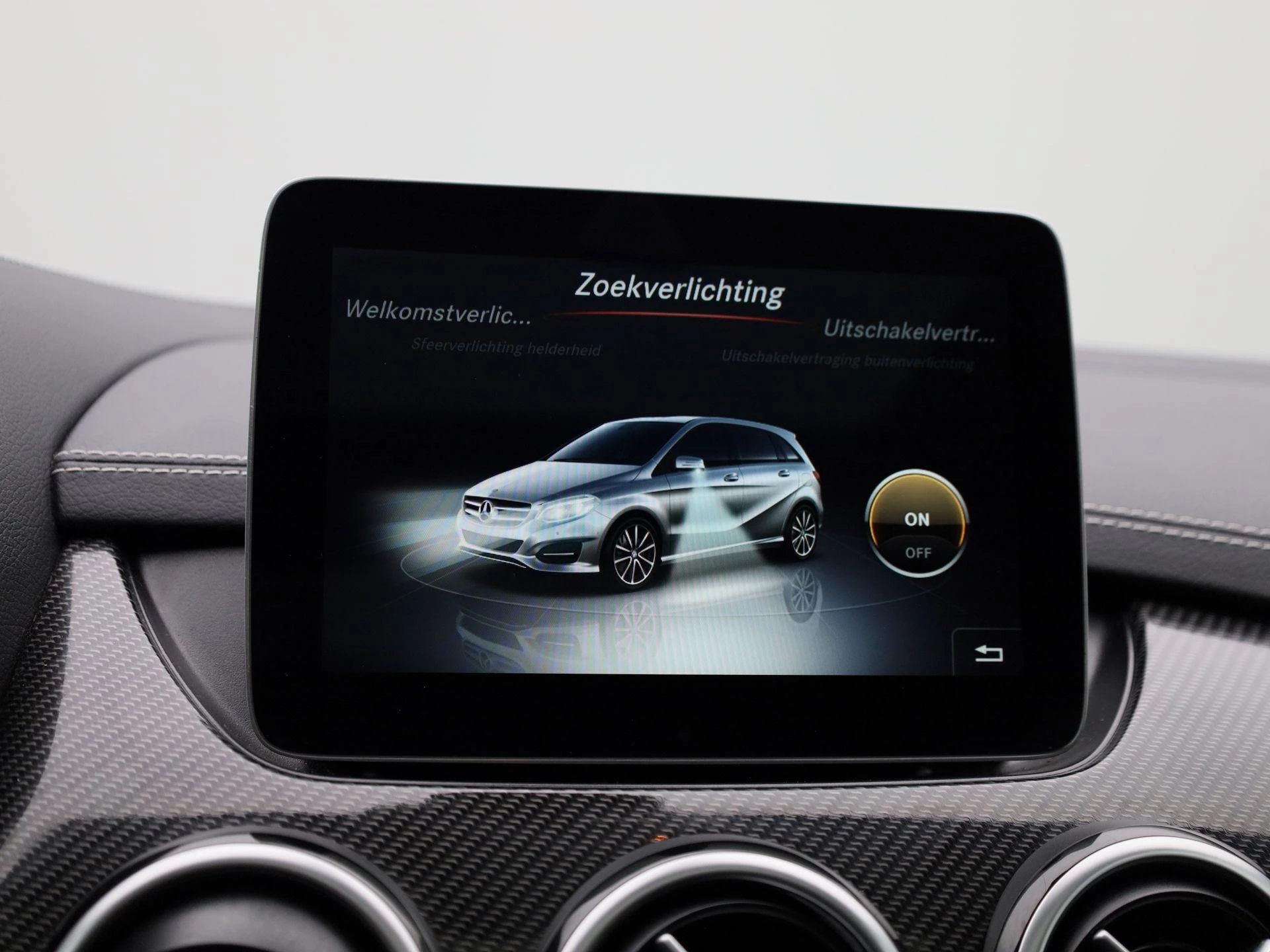 Mercedes-Benz-B-Klasse-image-29