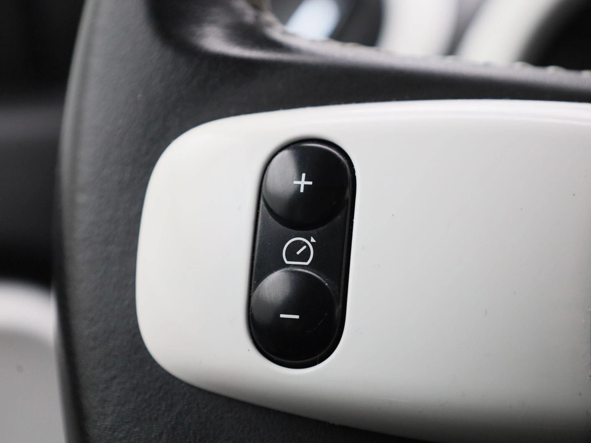 Renault-Twingo-image-17
