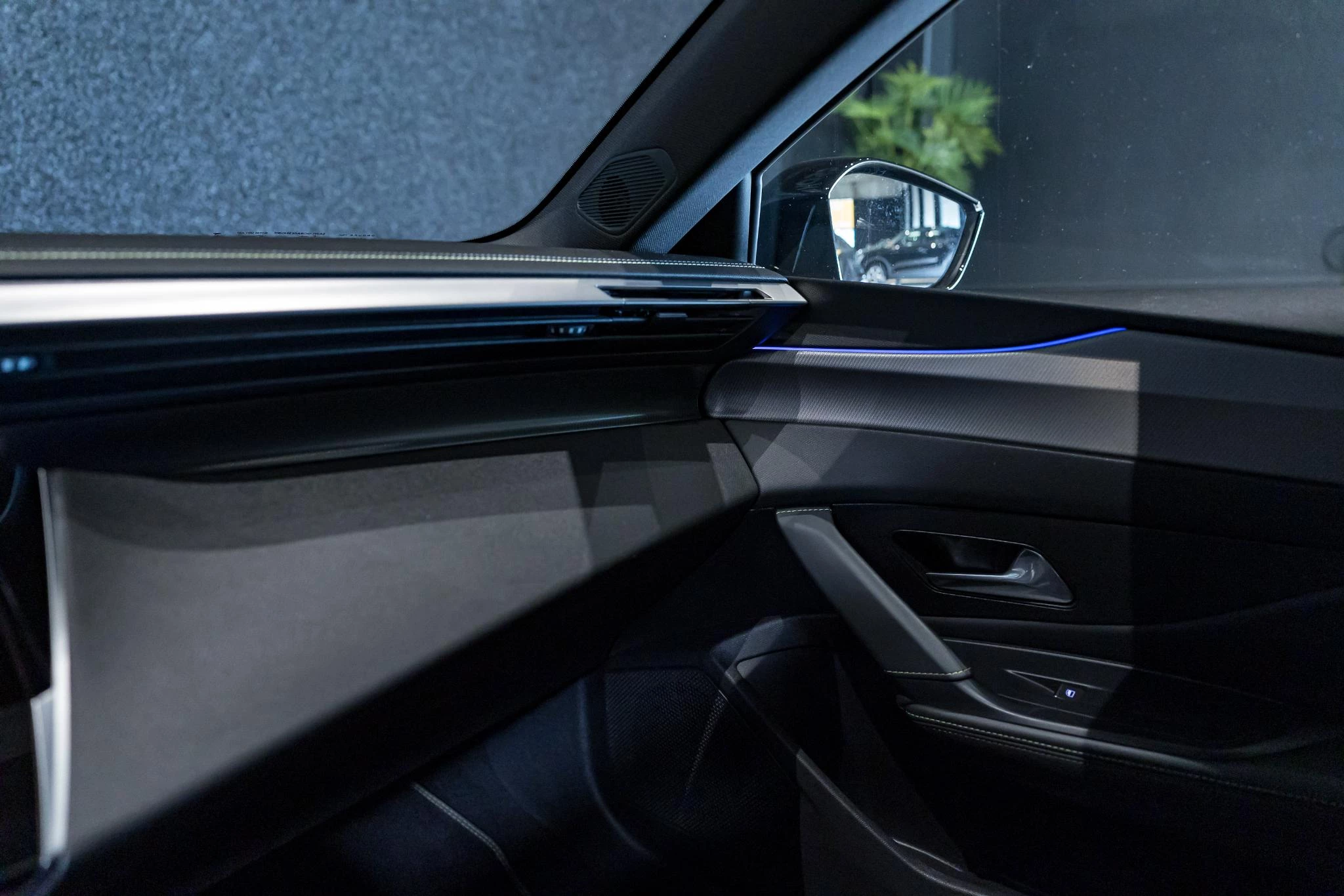 Peugeot 408 1.6 Hybrid 180 S&S EAT8 Allure