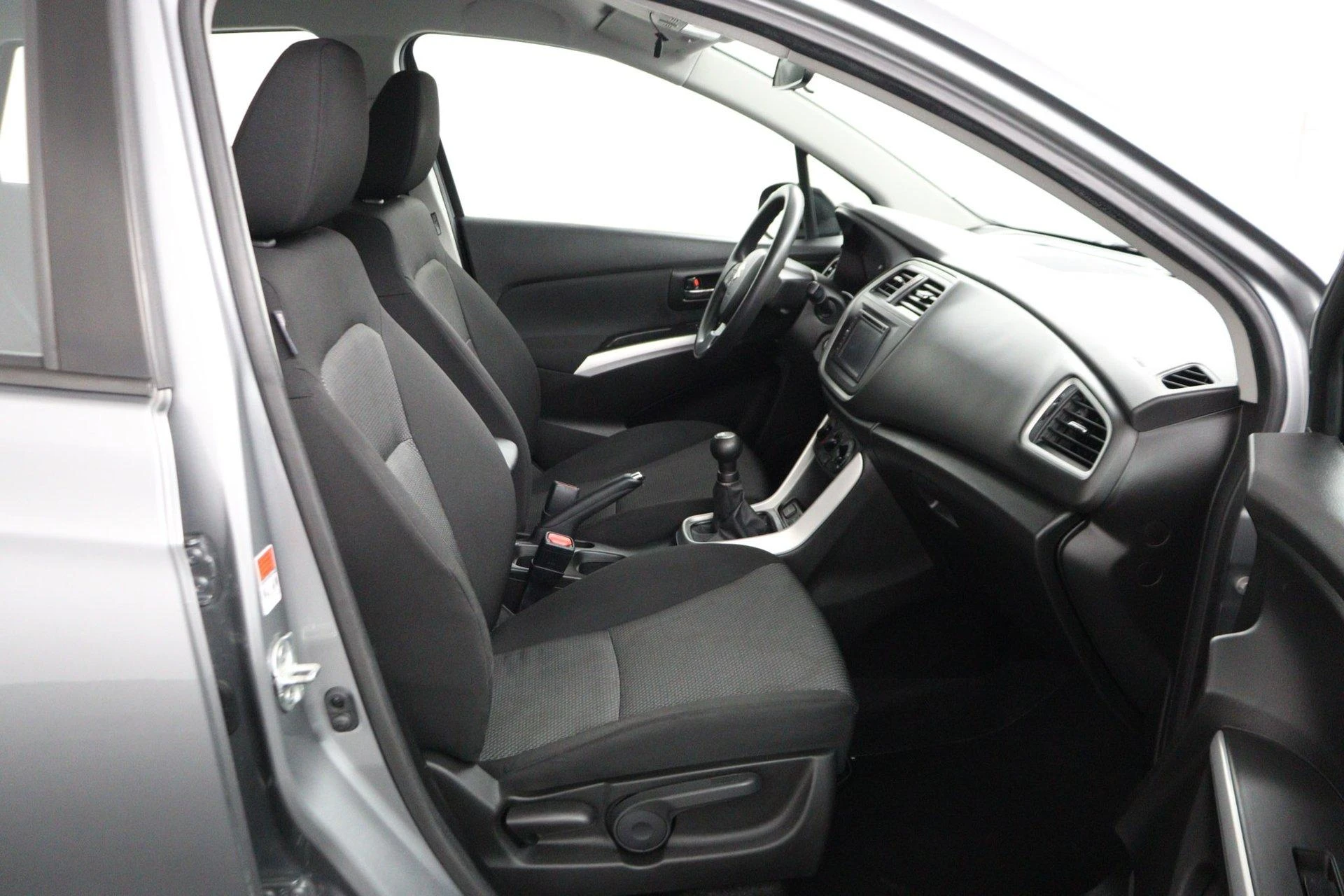 Suzuki-S-Cross-image-22