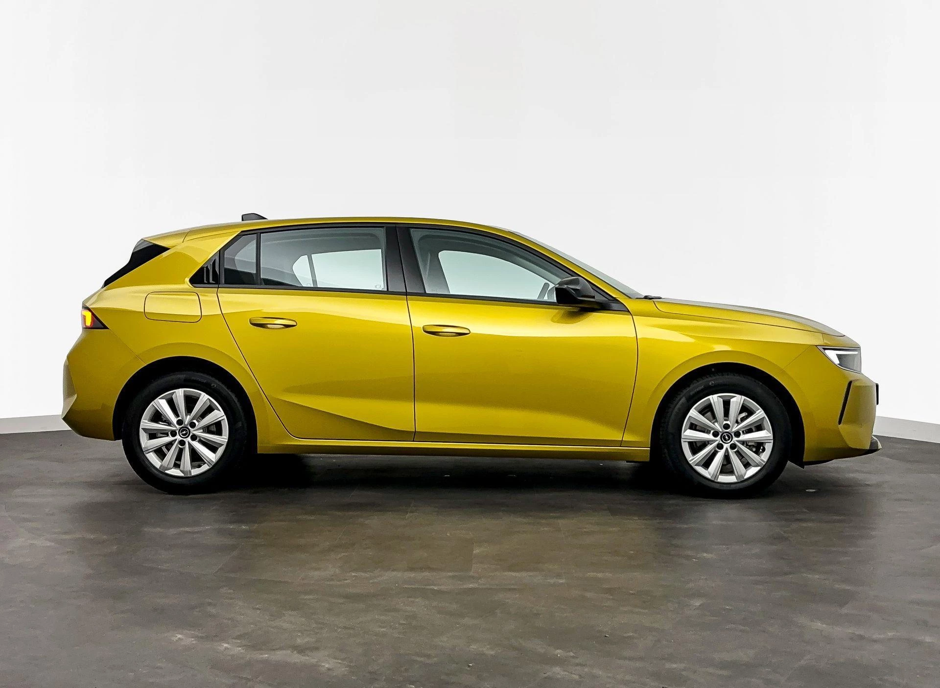 Opel-Astra-image-3