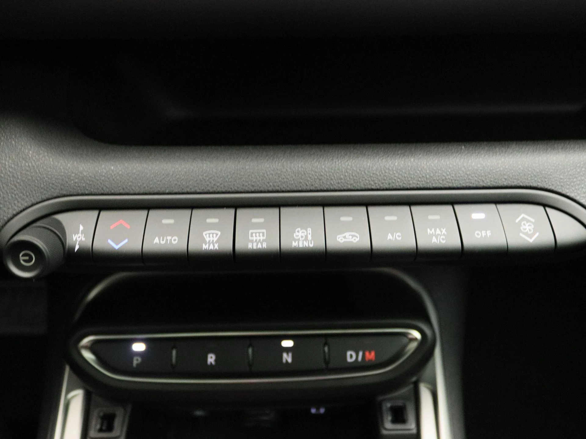 Jeep Avenger 1.2 e-Hybrid Summit