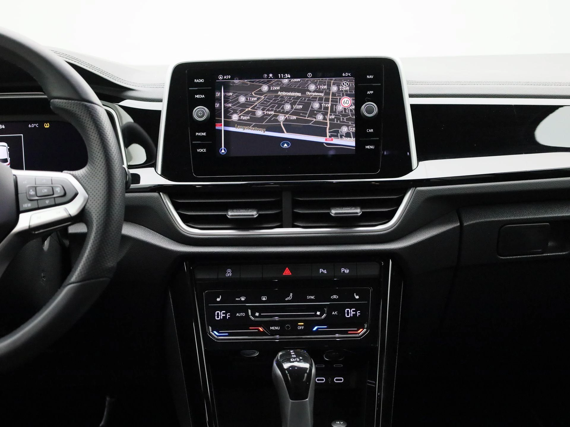 Volkswagen-T-Roc-image-8