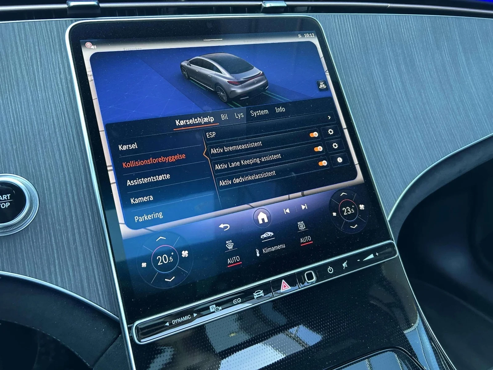 Mercedes-Benz-EQE-image-17