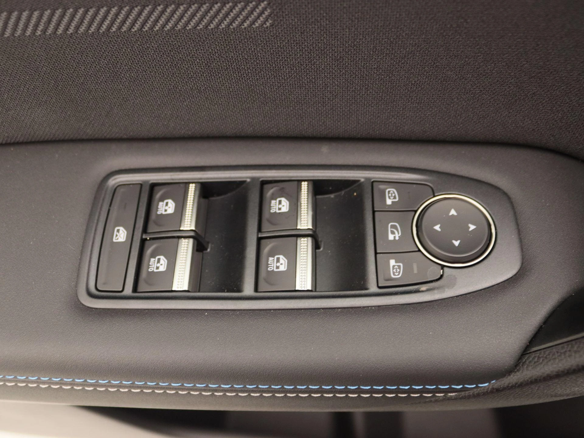Renault-Captur-image-21