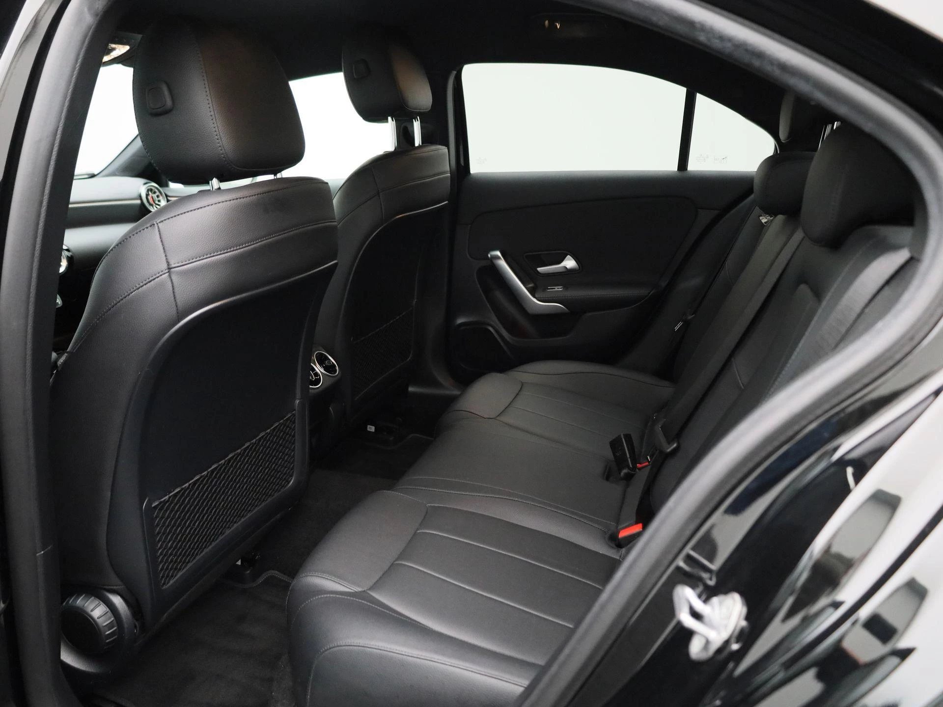 Mercedes-Benz-A-Klasse-image-9