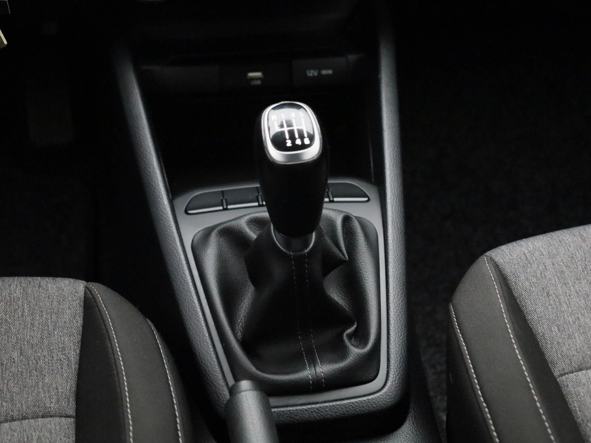 Kia-Stonic-image-8