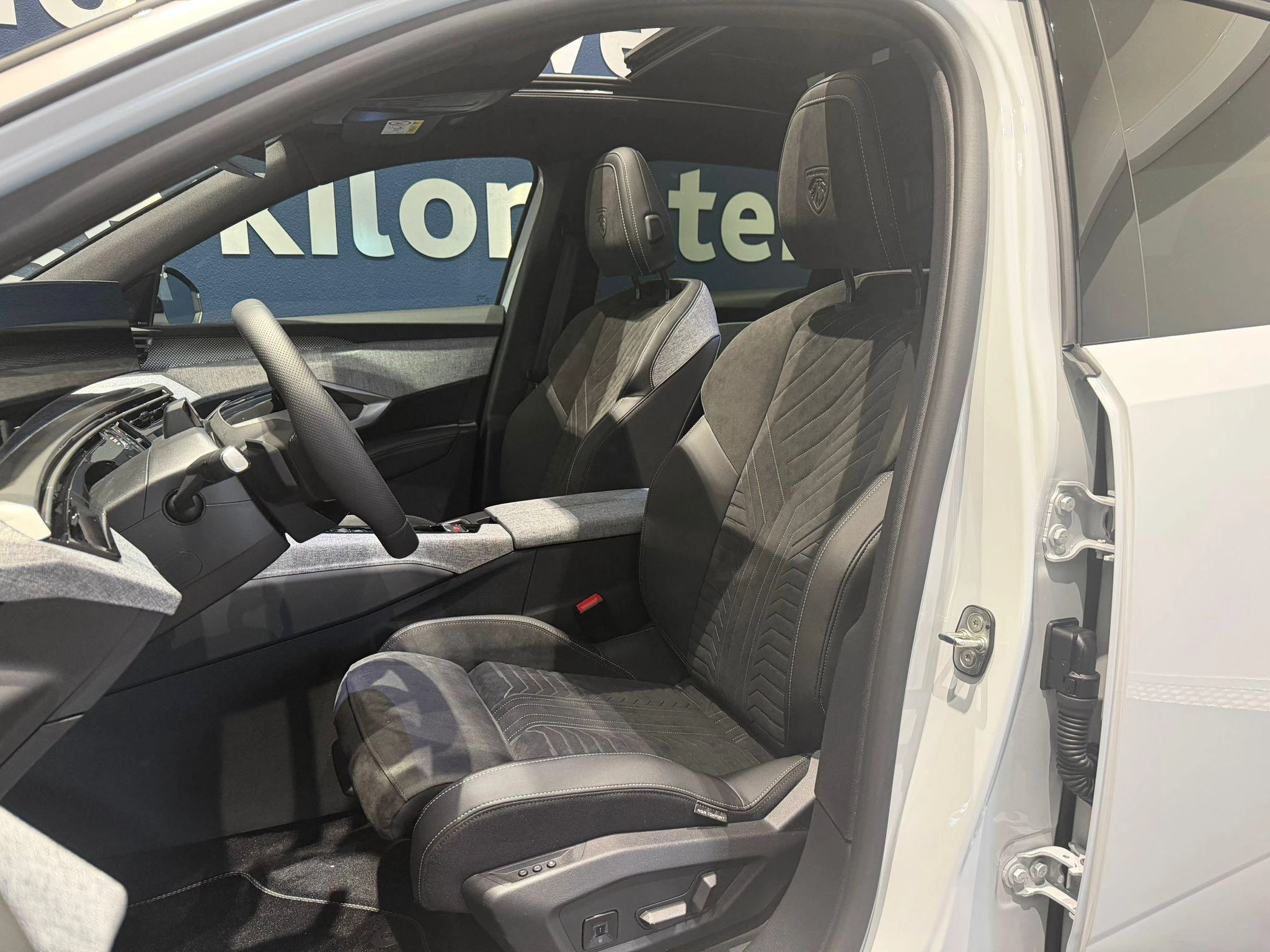 Peugeot-e-3008-image-16