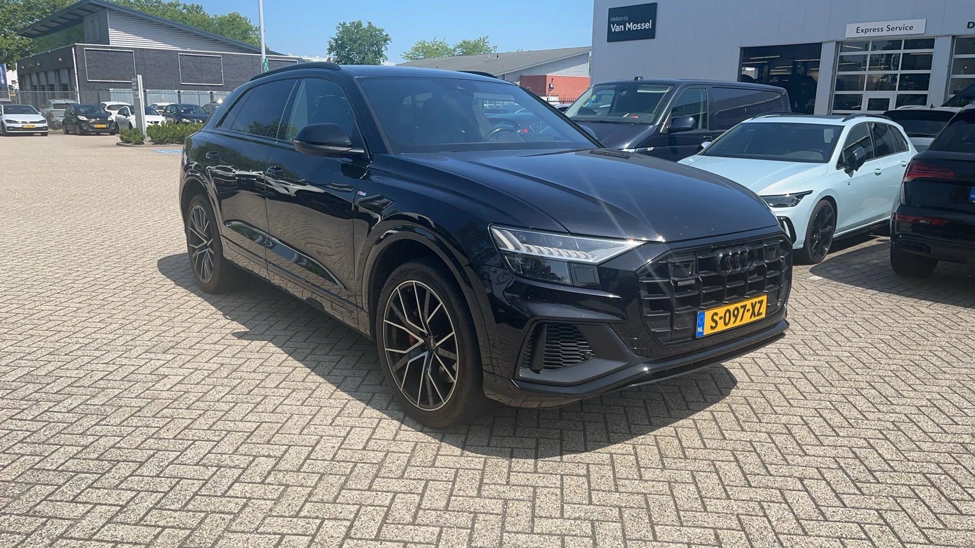 Audi Q8