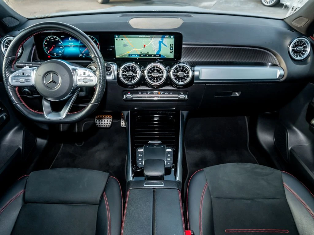 Mercedes-Benz-GLB 200 d-image-13
