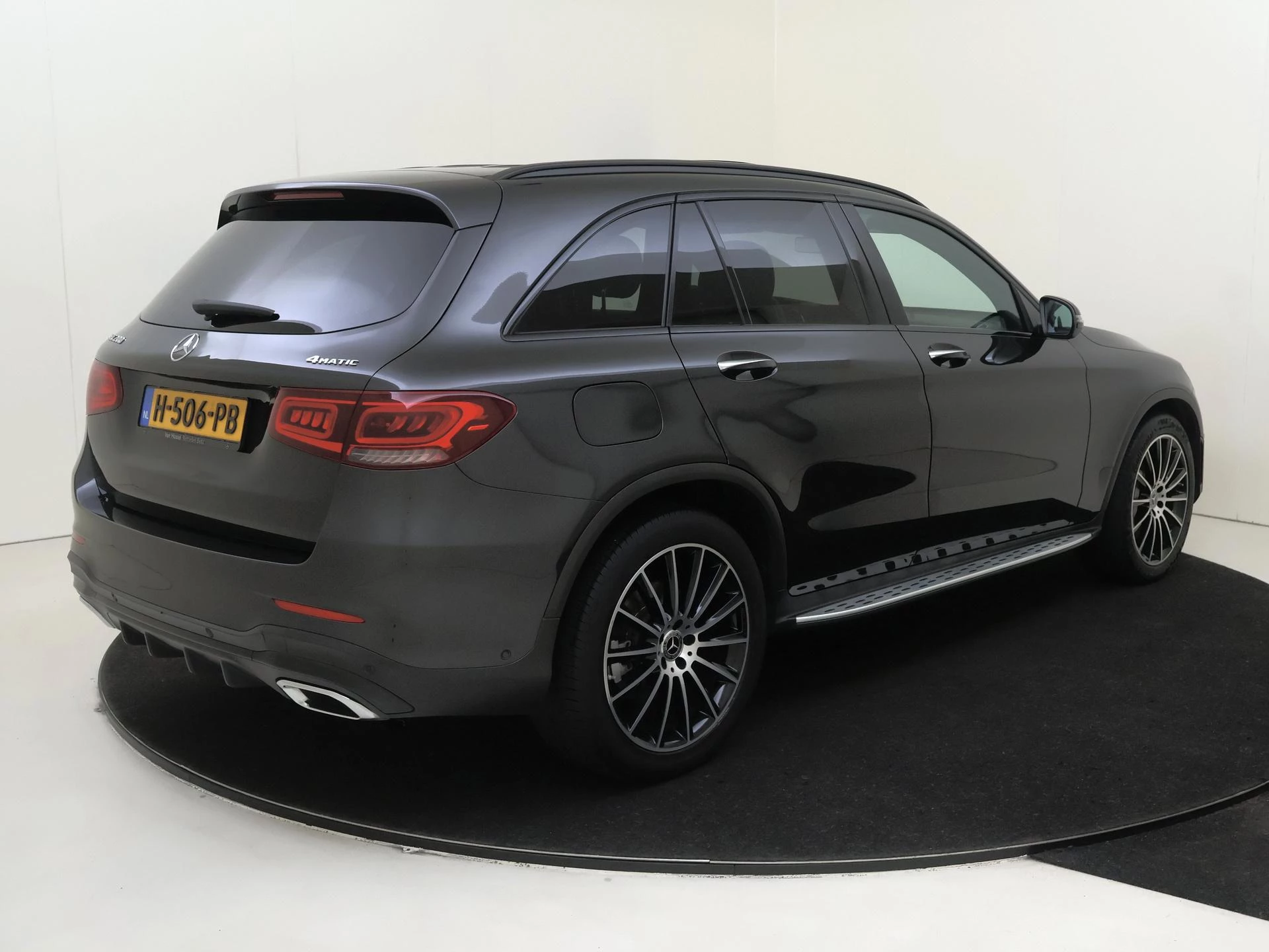 Mercedes-Benz-GLC-image-3