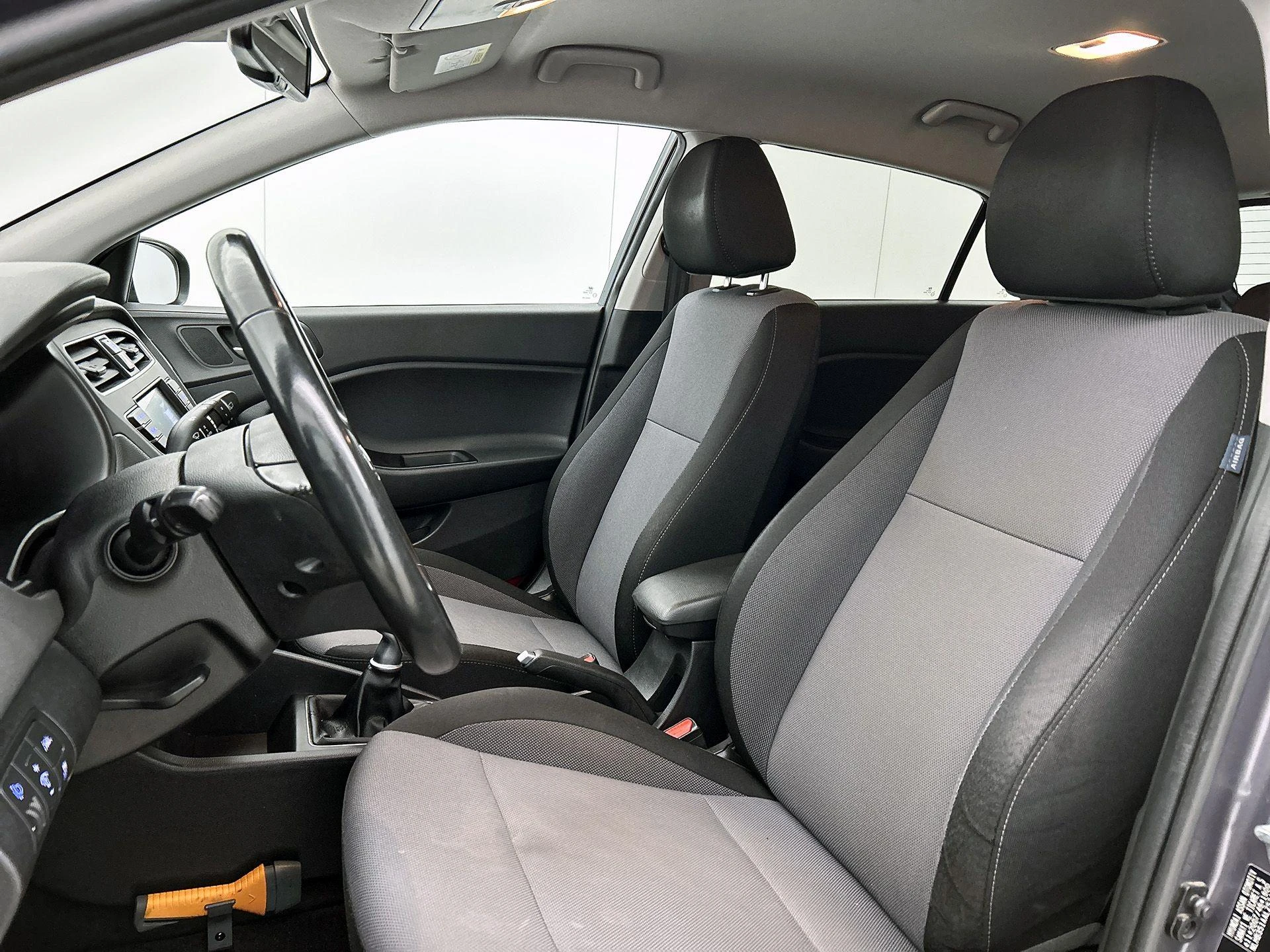 Hyundai-i20-image-32