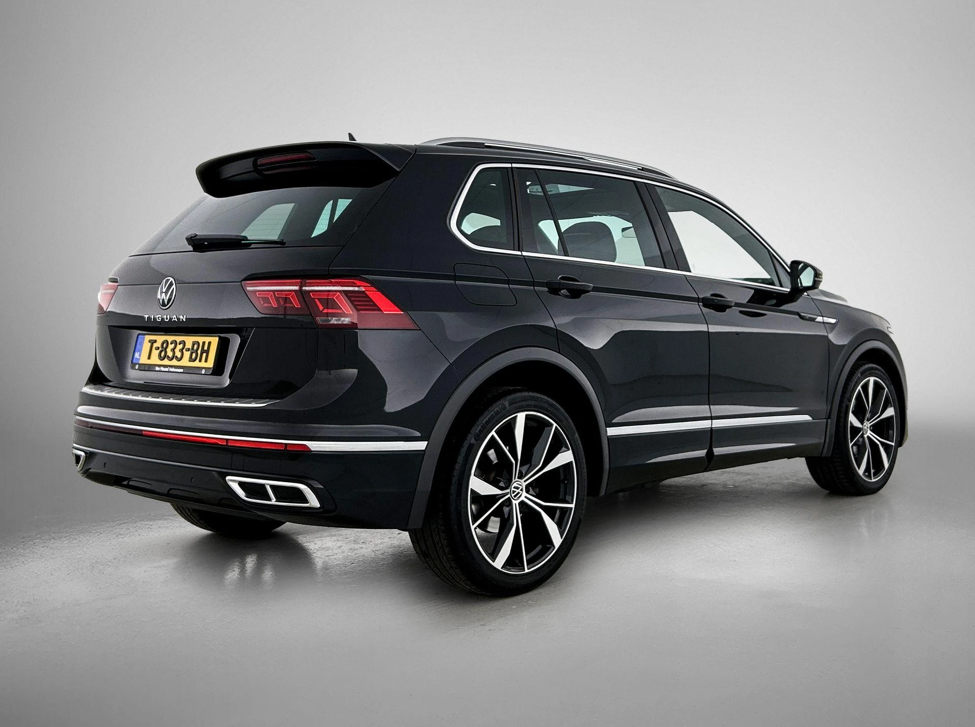 Volkswagen-Tiguan-image-3