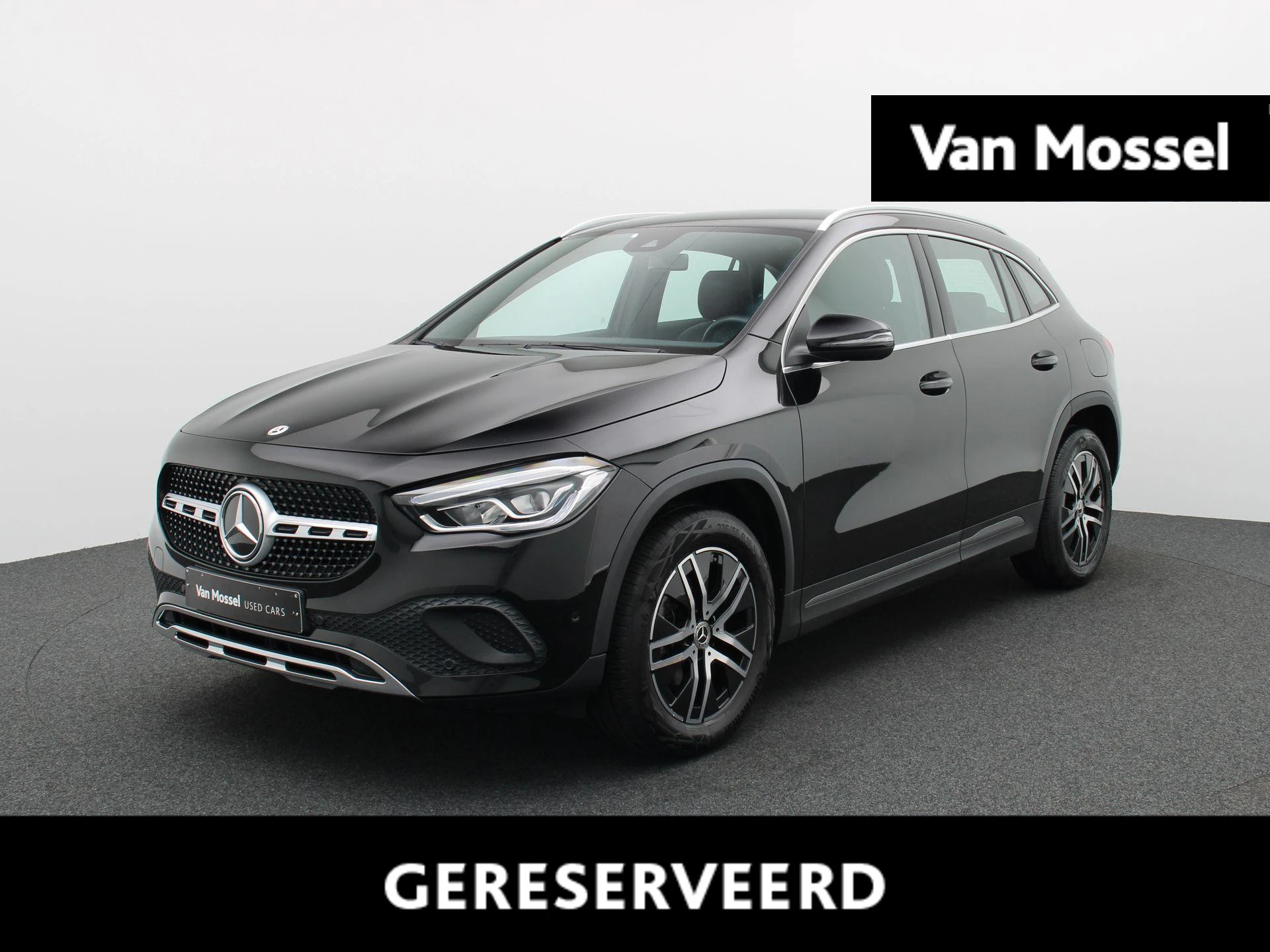 Mercedes-Benz-GLA-image-0