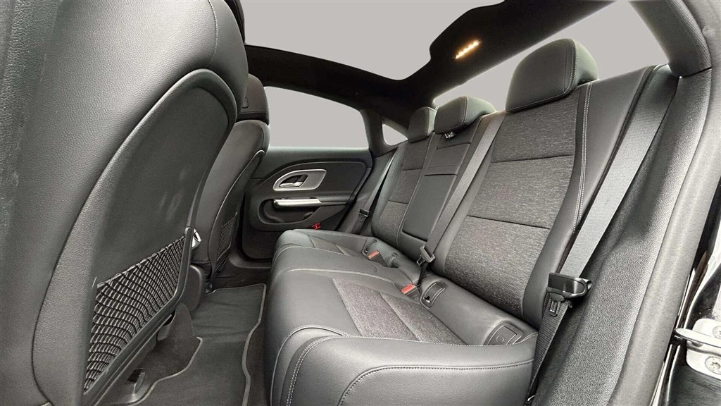 Mercedes-Benz-CLA-image-20