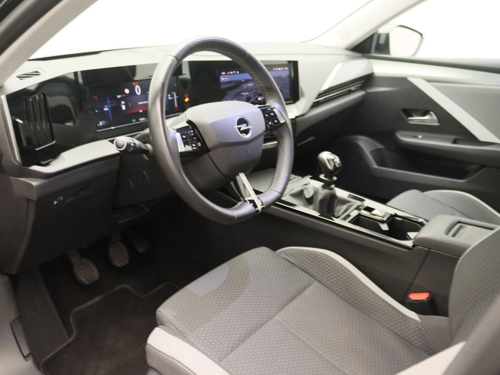 Opel-Astra-image-20