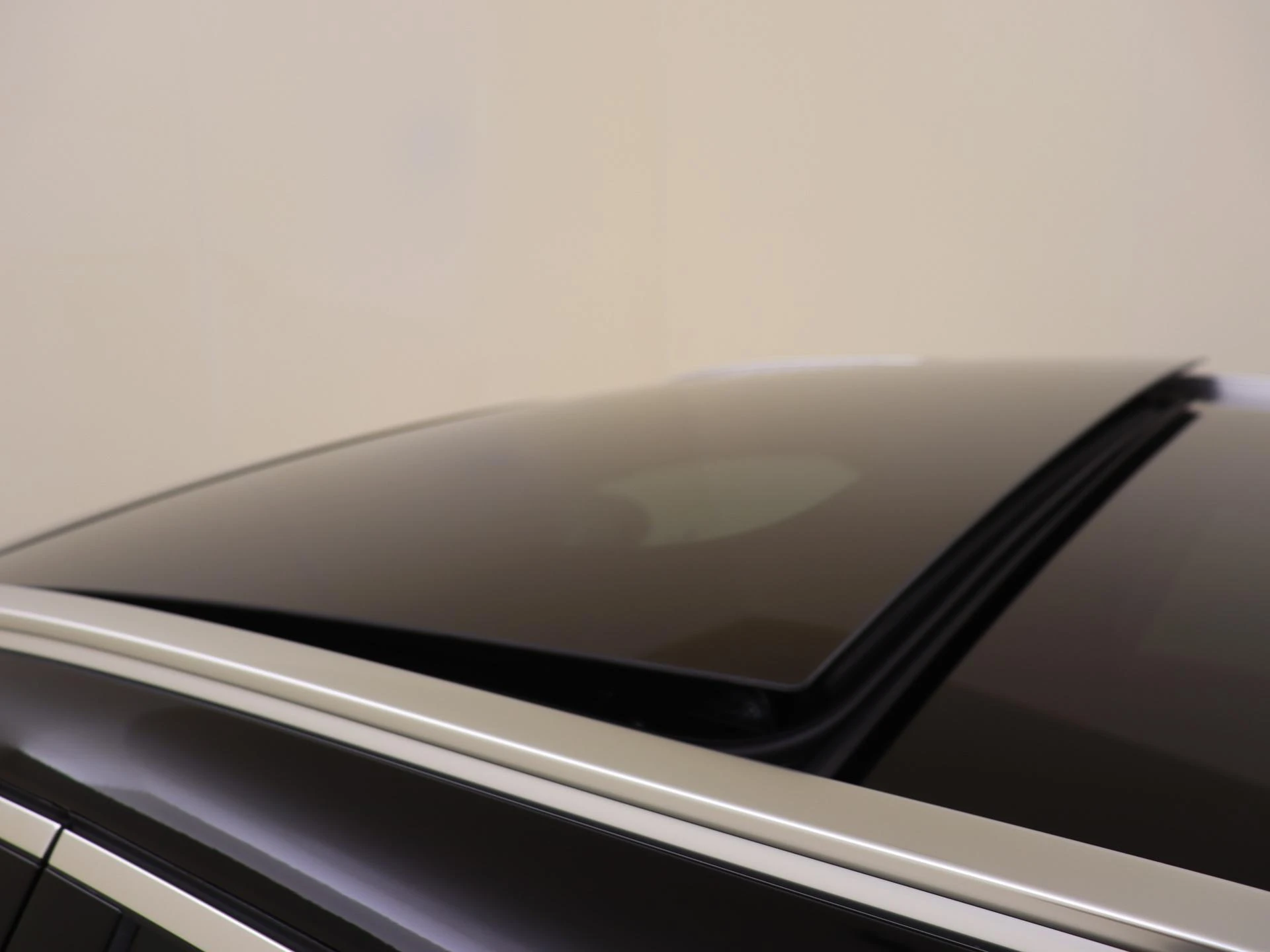 Mercedes-Benz-E-Klasse-image-27
