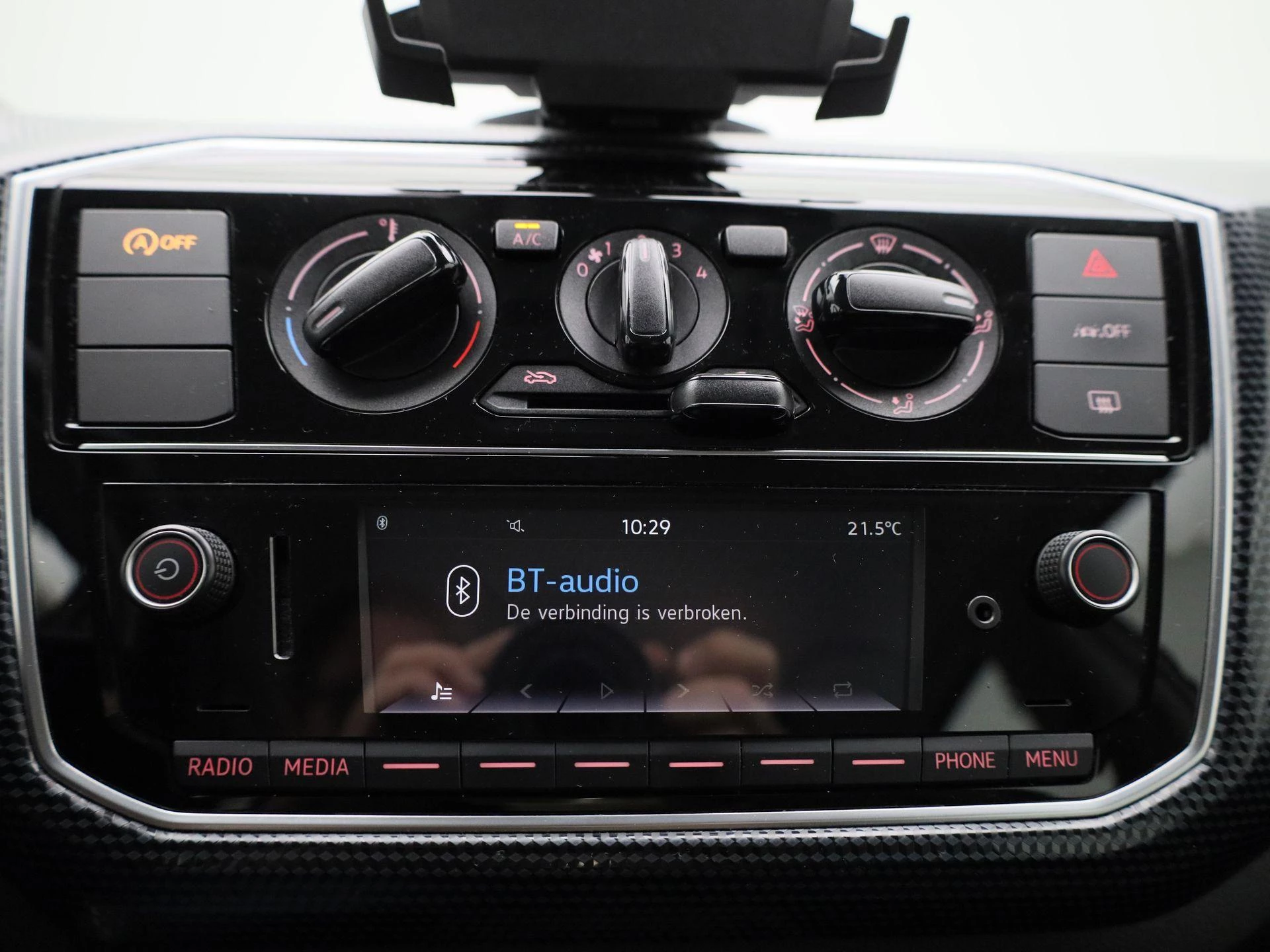 Volkswagen-up!-image-15