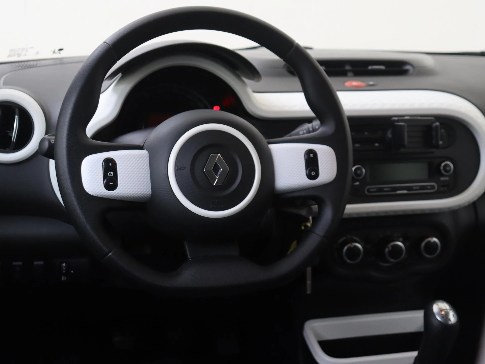 Renault-Twingo-image-12