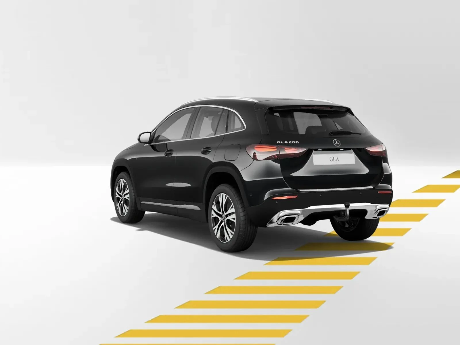 Mercedes-Benz-GLA 200-image-4
