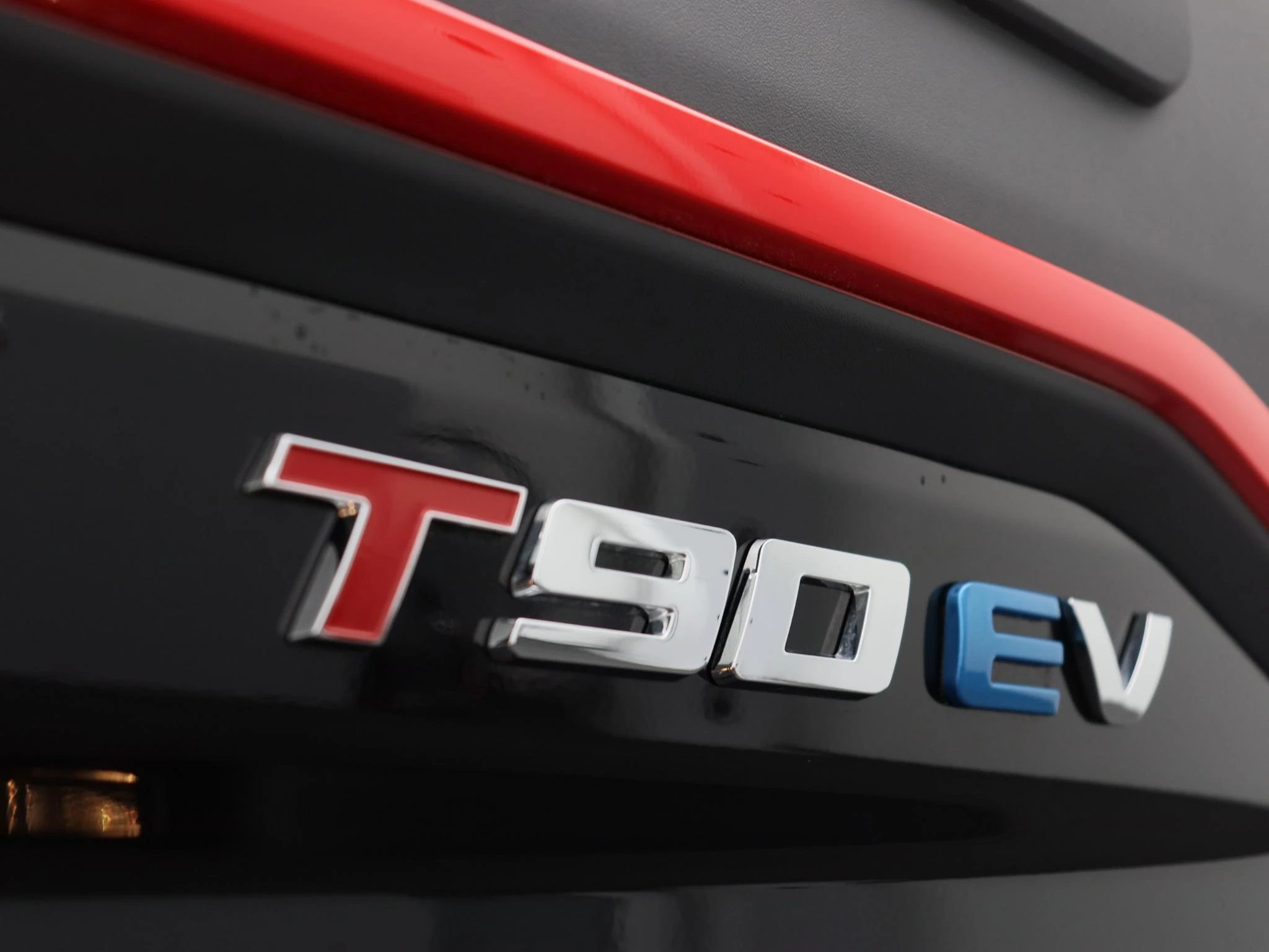 Maxus-T90 EV-image-6