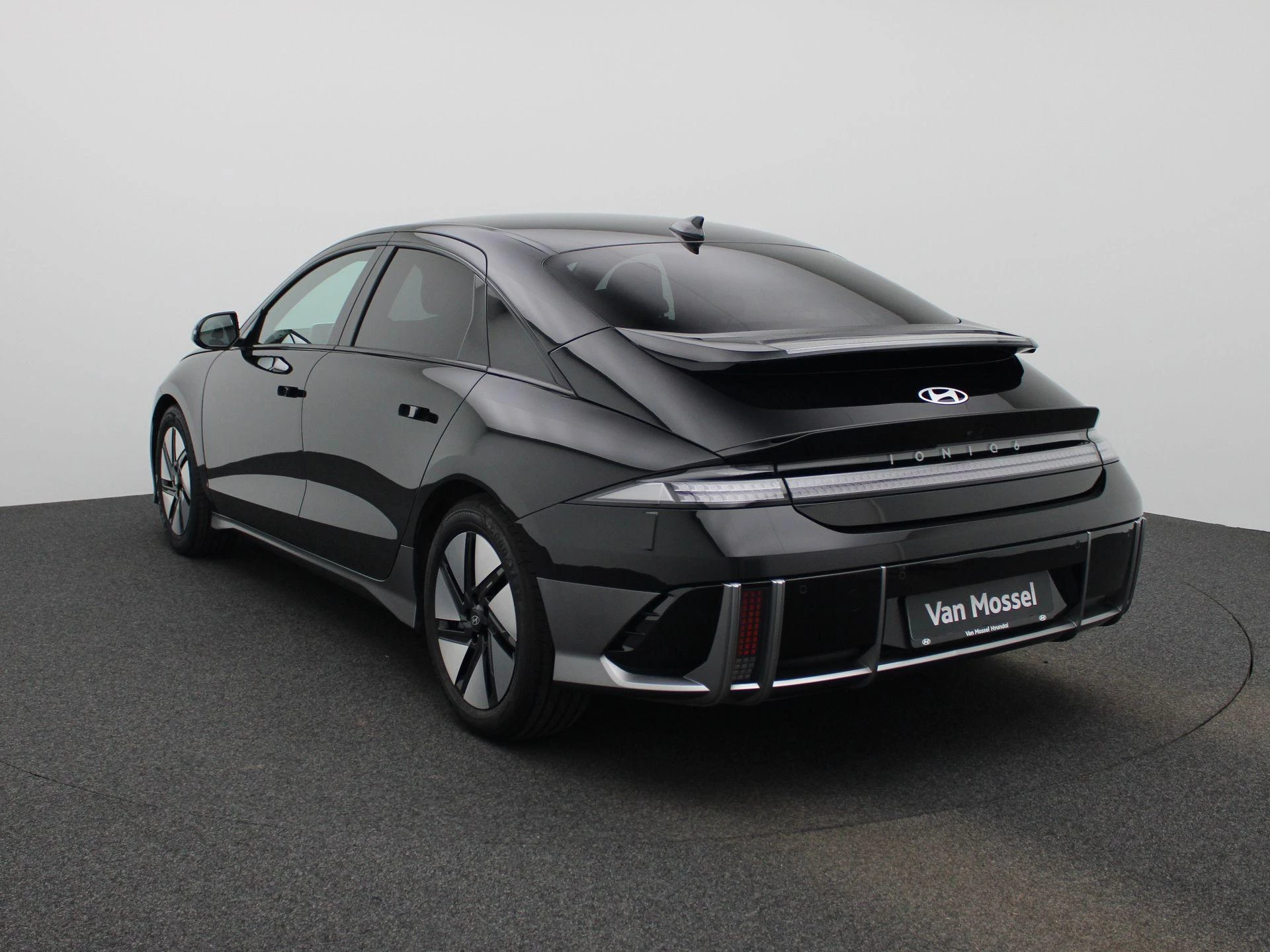 Hyundai IONIQ 6 77,4 kWh Core Plus