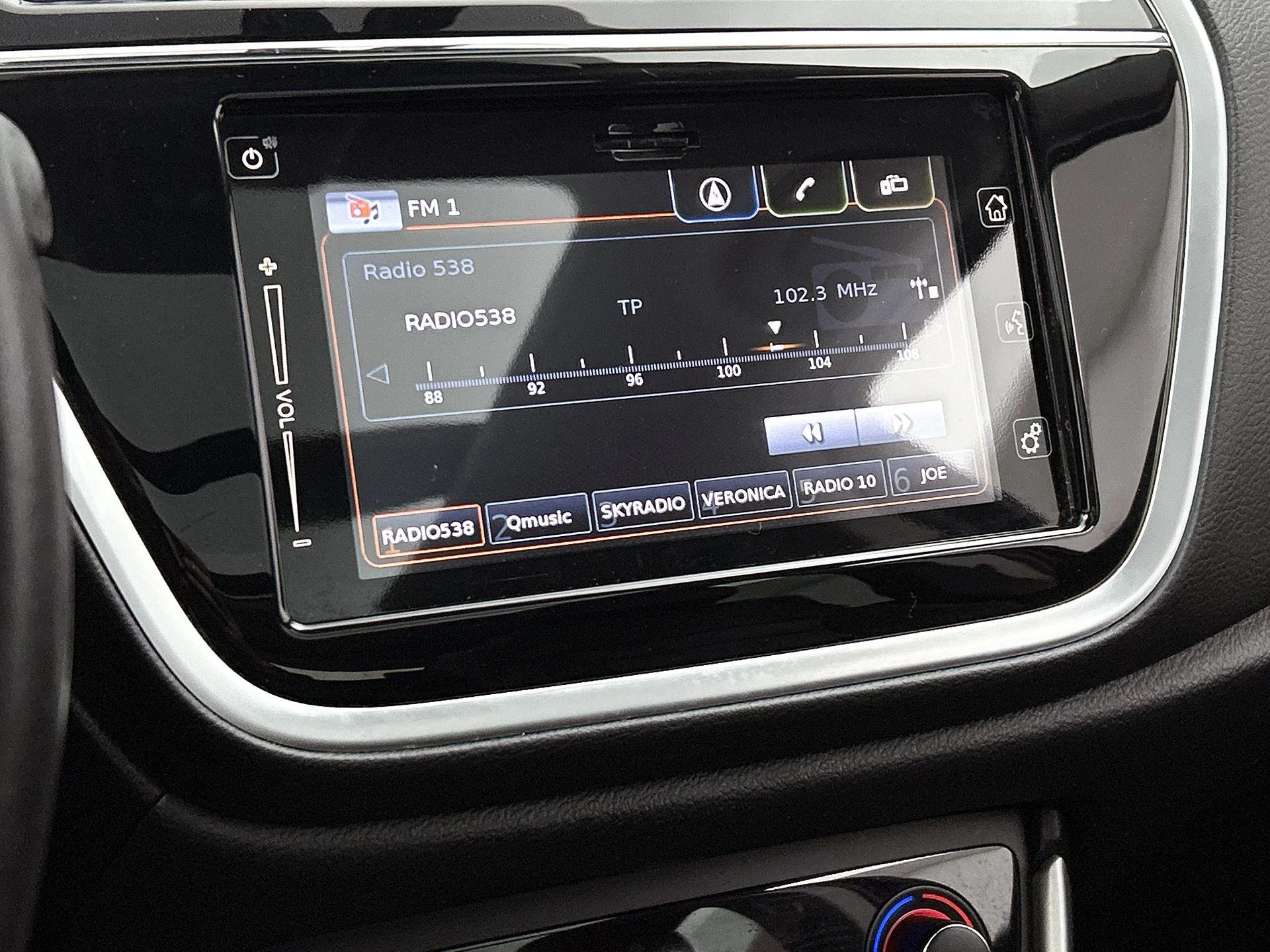 Suzuki-S-Cross-image-6