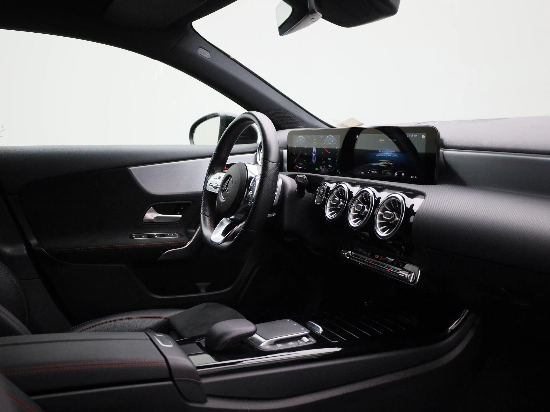 Mercedes-Benz-A-Klasse-image-31