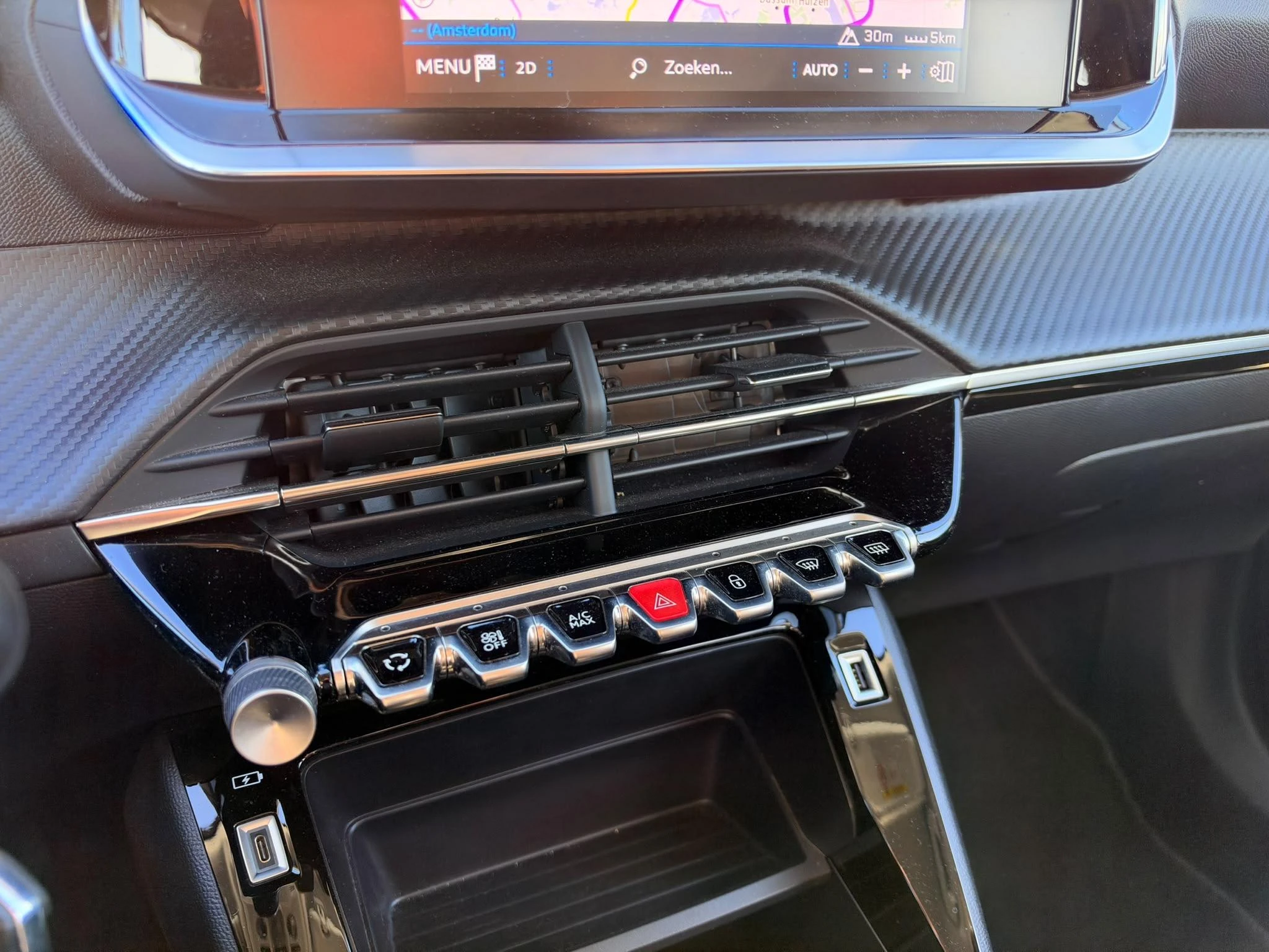 Peugeot-2008-image-16