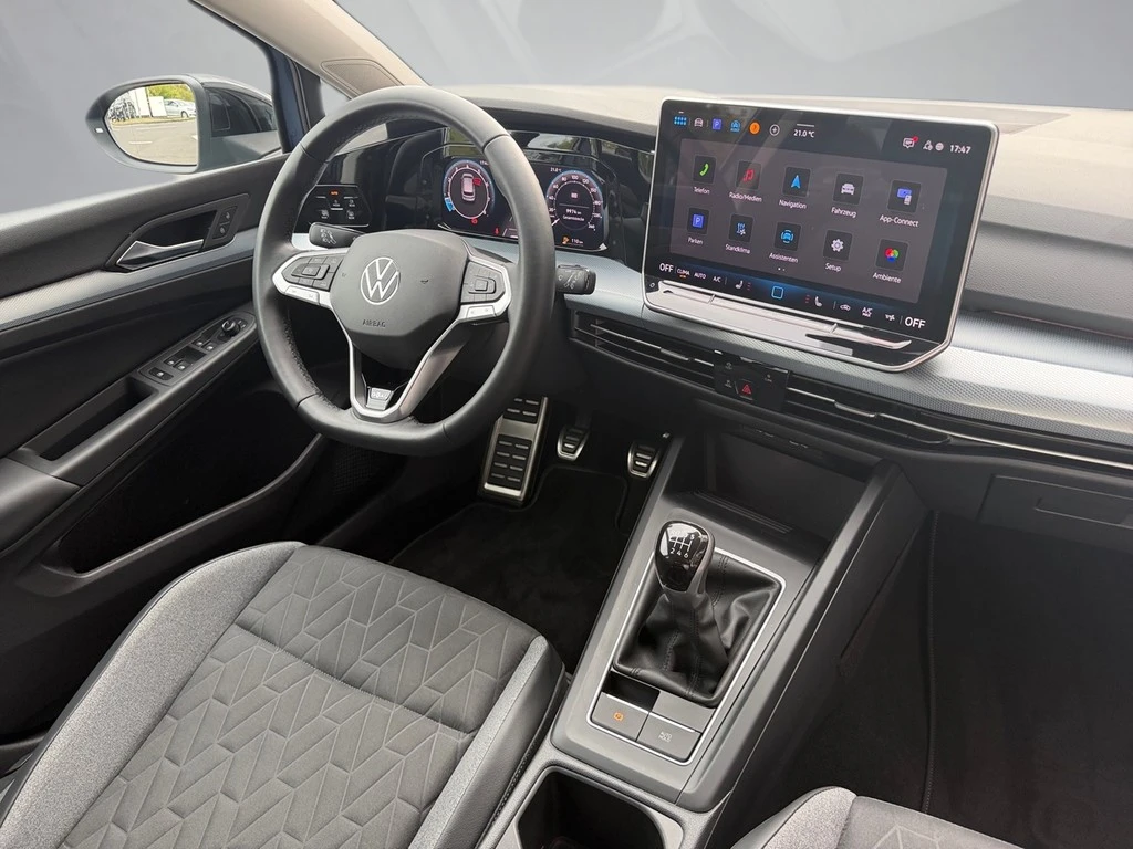 Volkswagen-Golf-image-11