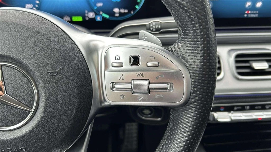 Mercedes-Benz-GLE-image-13