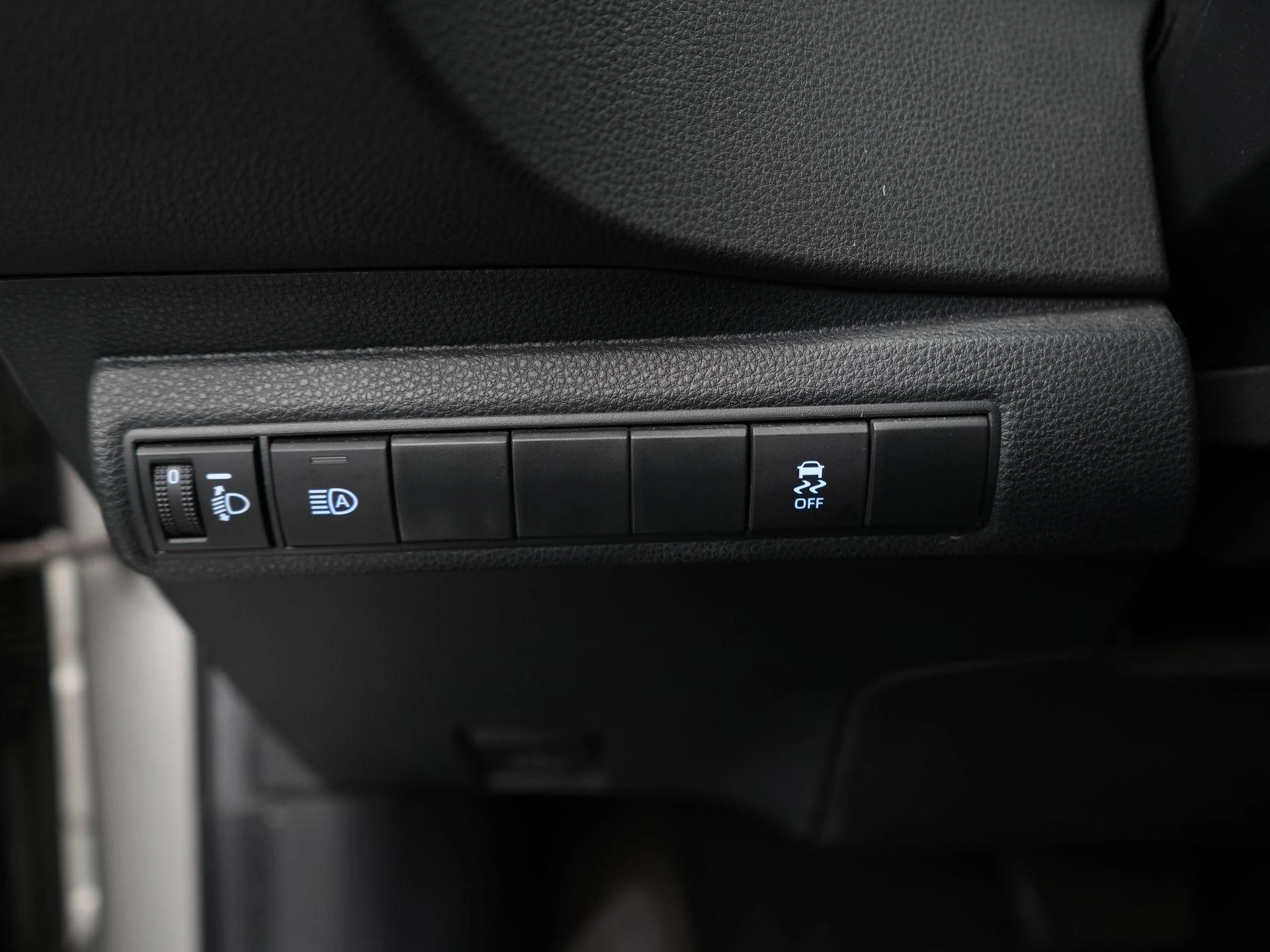 Toyota-Corolla Touring Sports-image-27