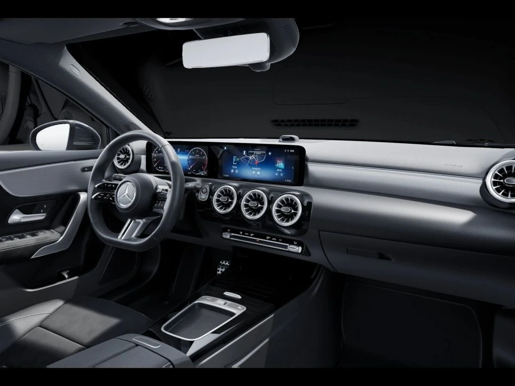 Mercedes-Benz-A-Klasse 200-image-11