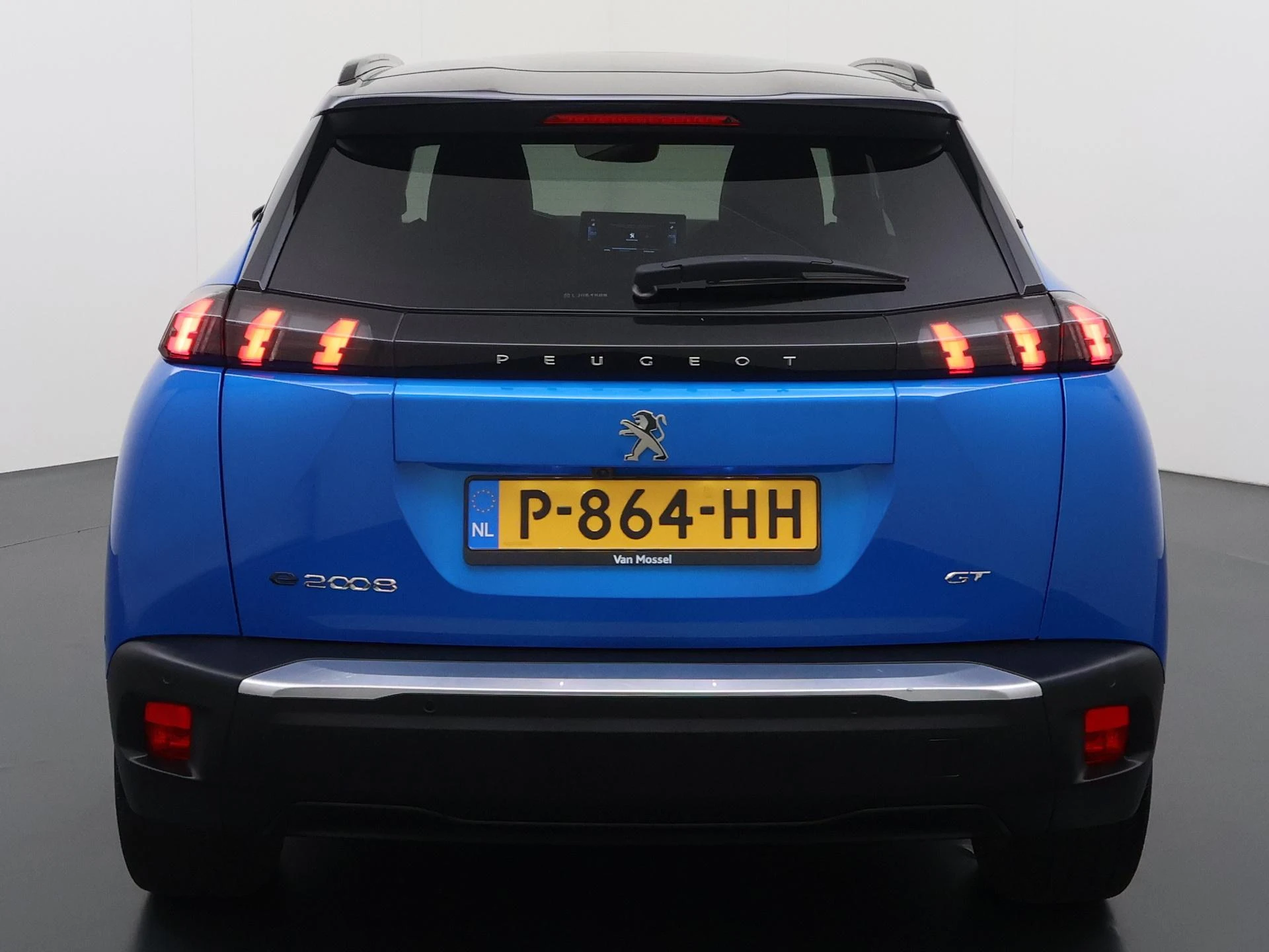 Peugeot-e-2008-image-35