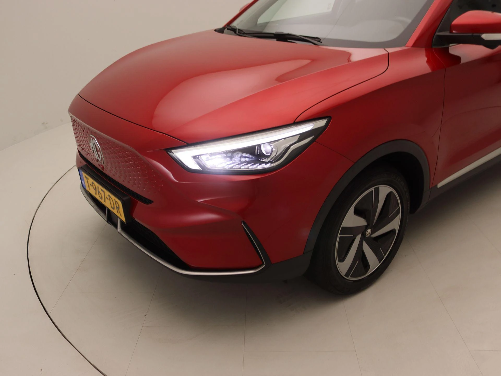 MG-ZS EV-image-15