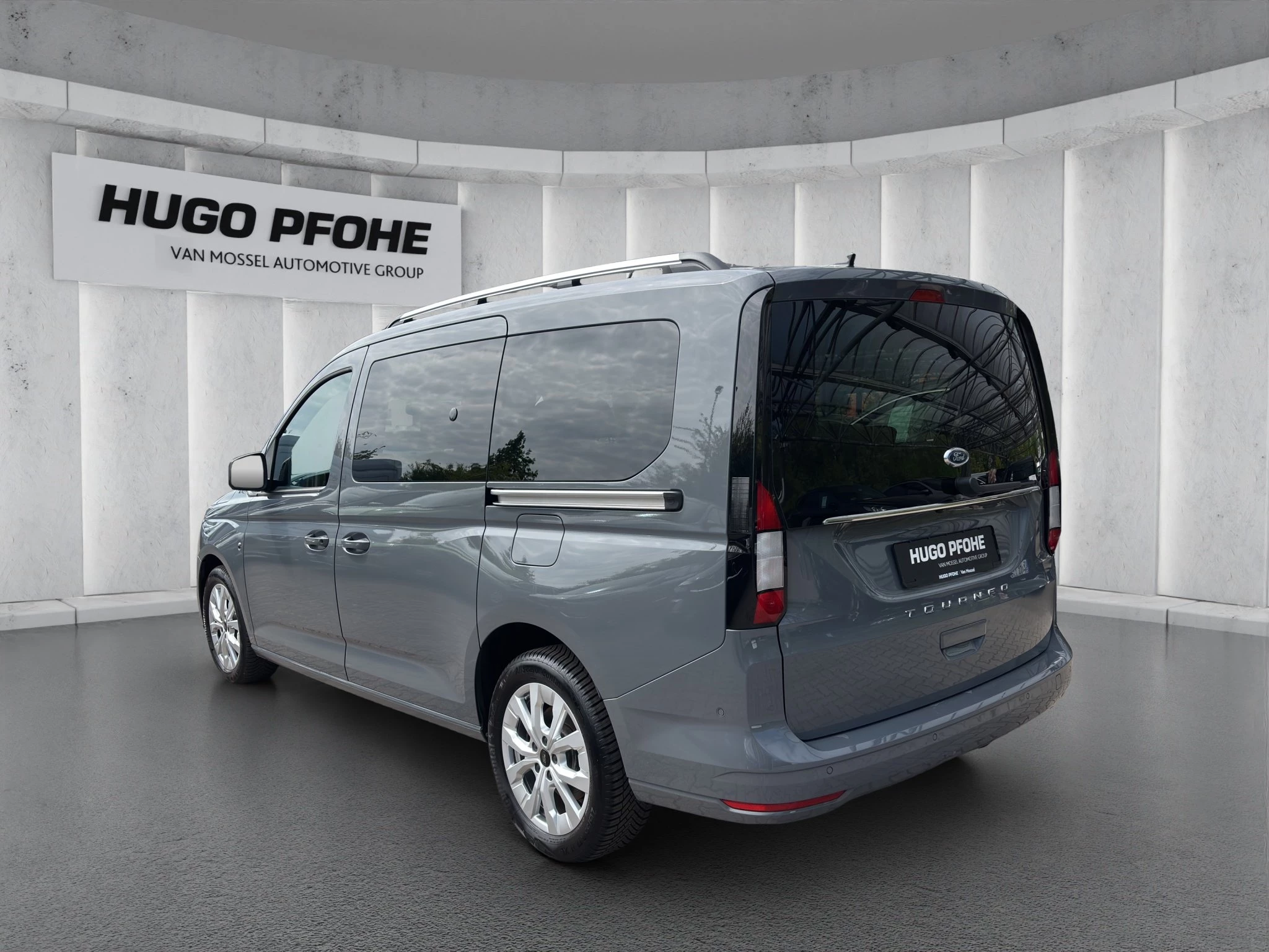 Ford Tourneo Connect Grand Titanium Aut.*AHK*ACC*KAM*NAVI*SHZ