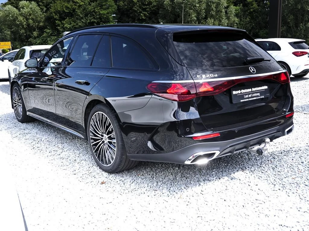 Mercedes-Benz-E-Klasse 220-image-5