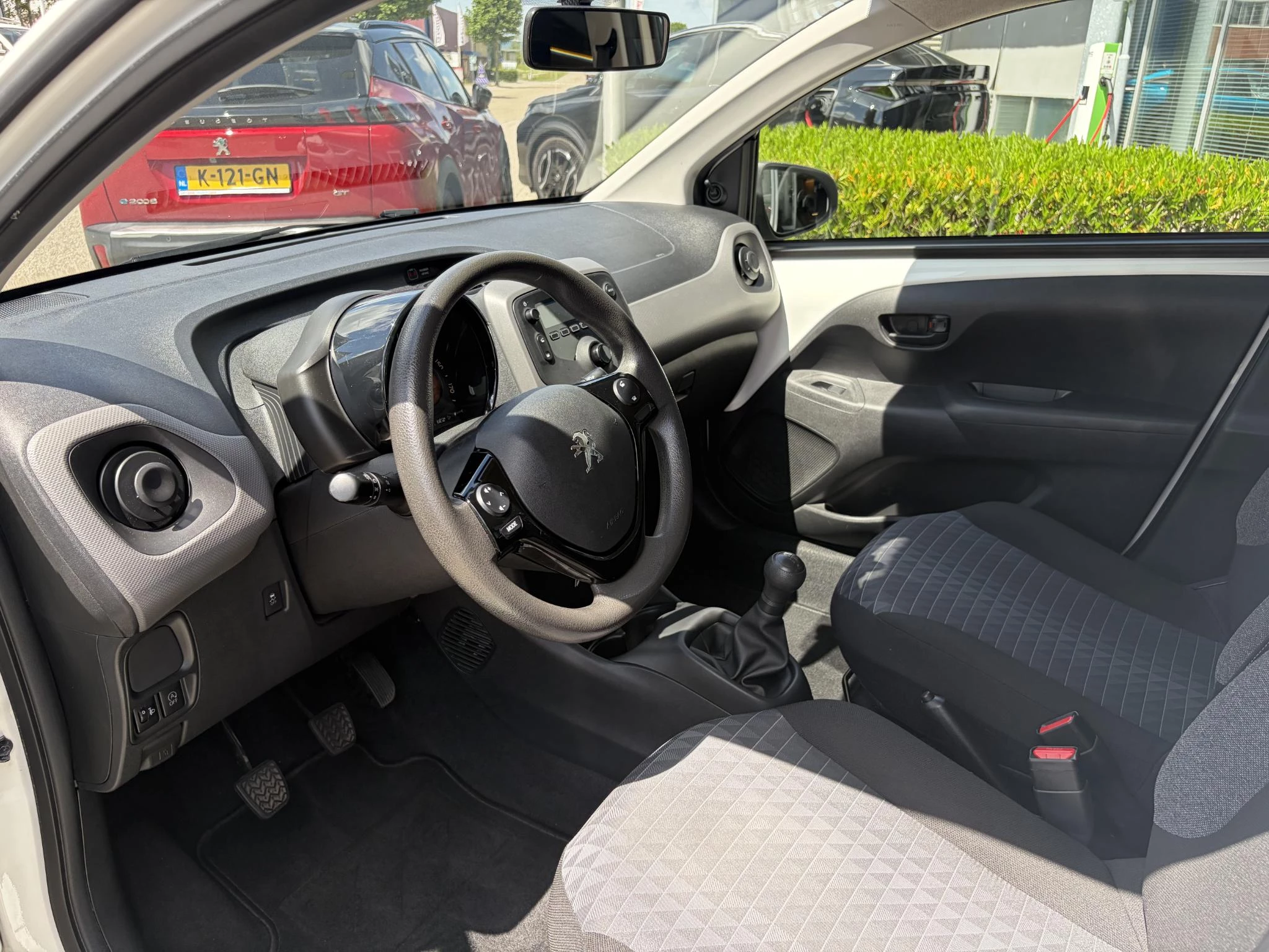 Peugeot-108-image-16