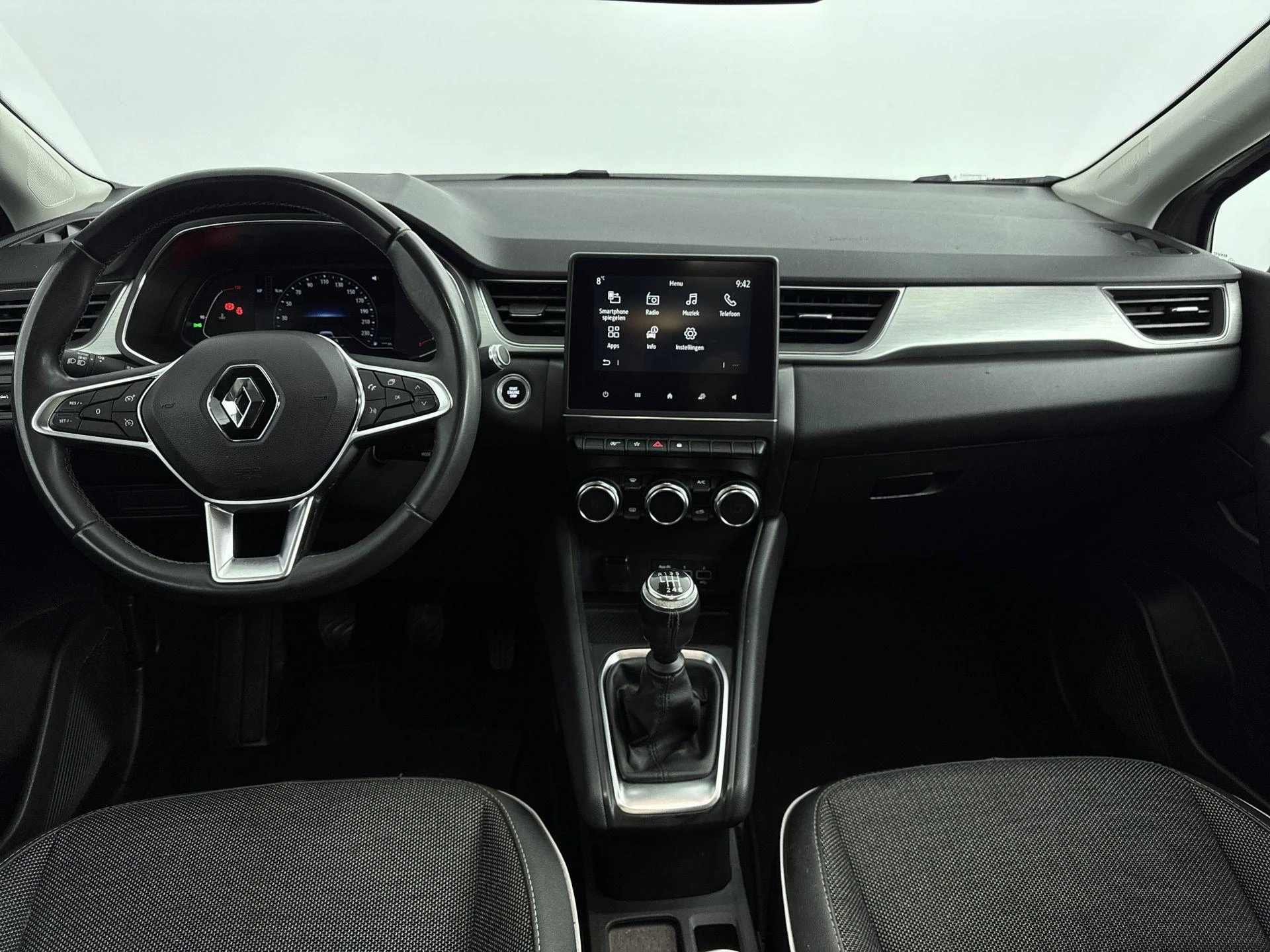 Renault-Captur-image-17