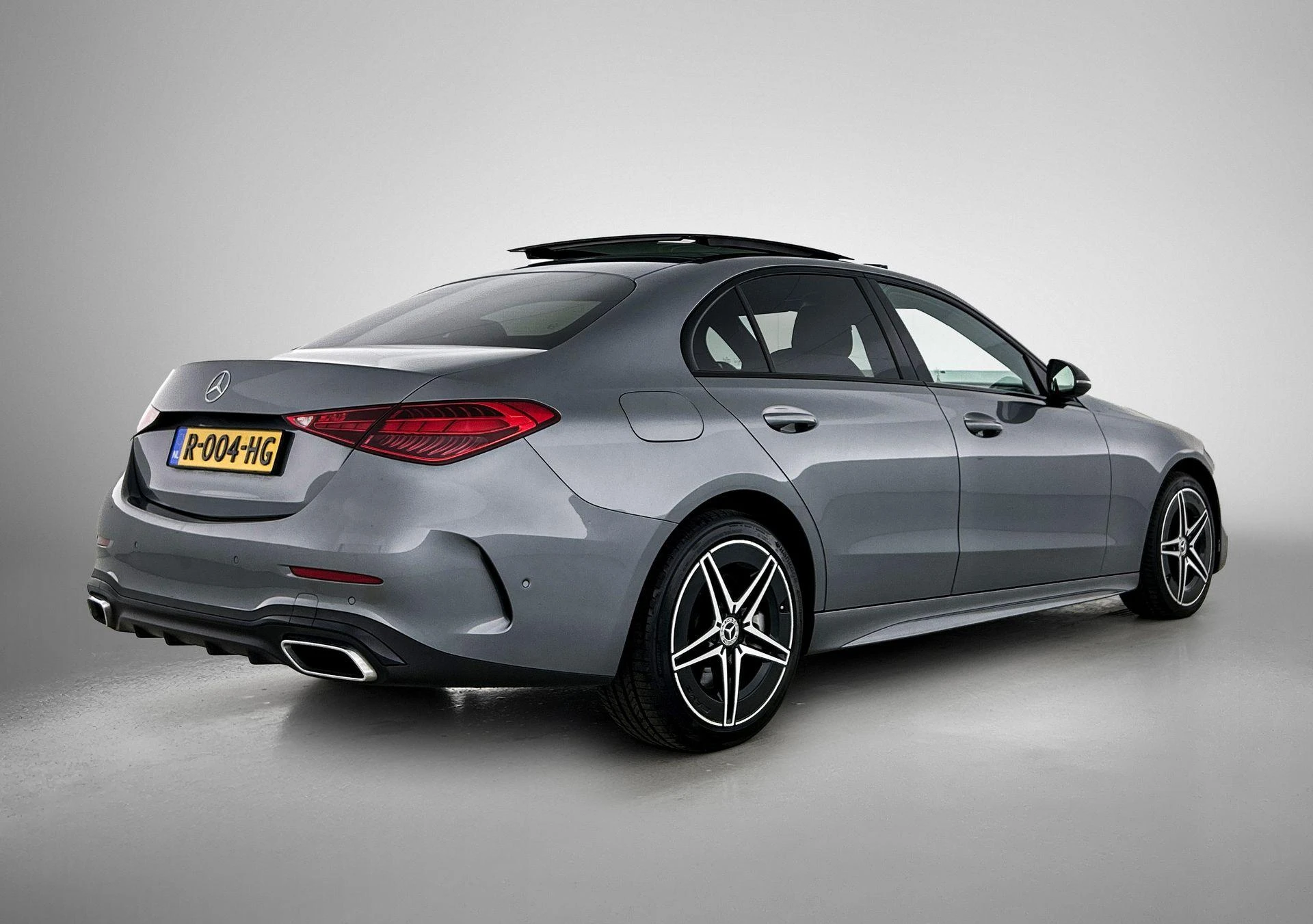 Mercedes-Benz-C-Klasse-image-3