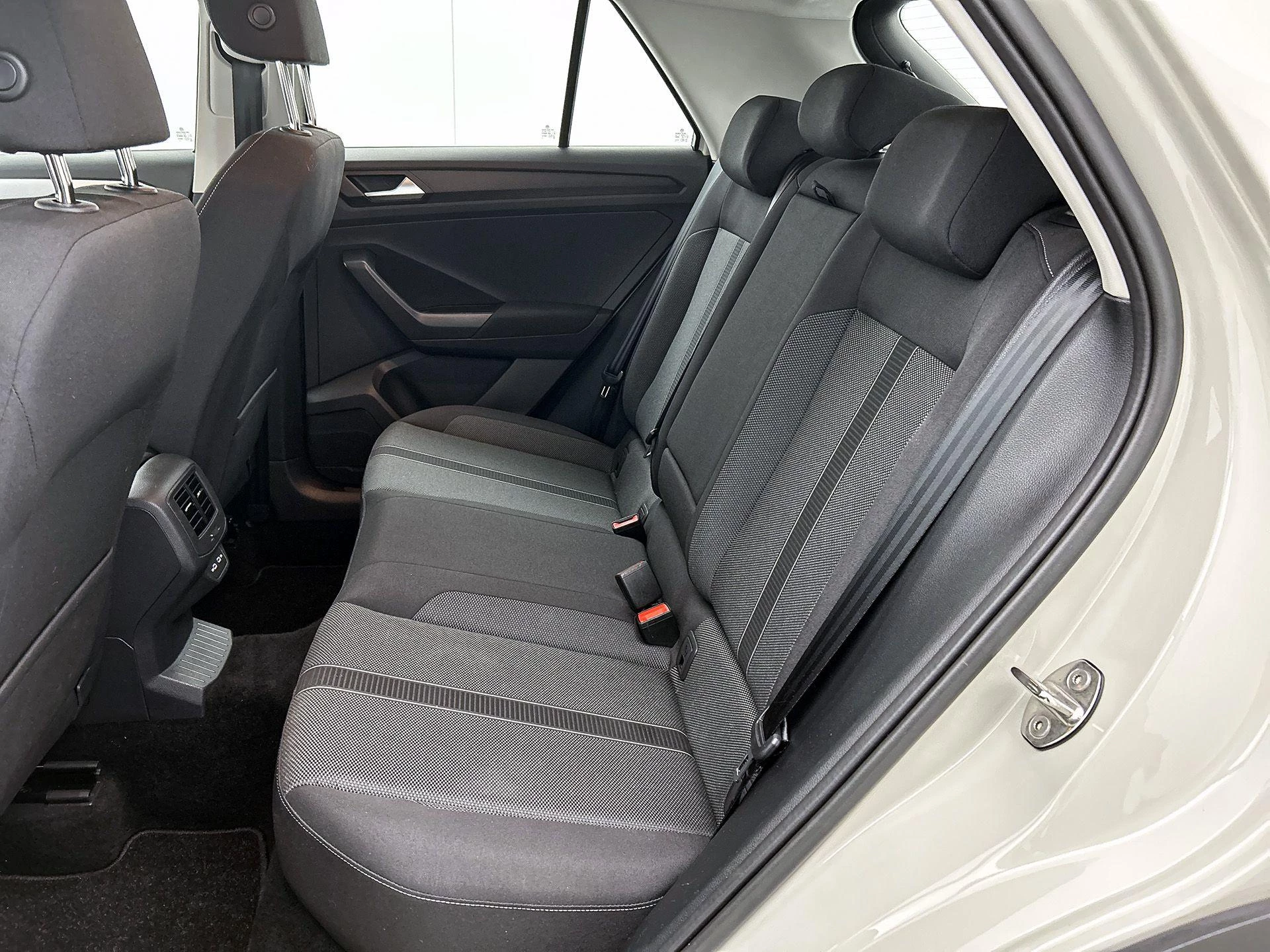 Volkswagen T-Roc 1.5 TSI Life Business